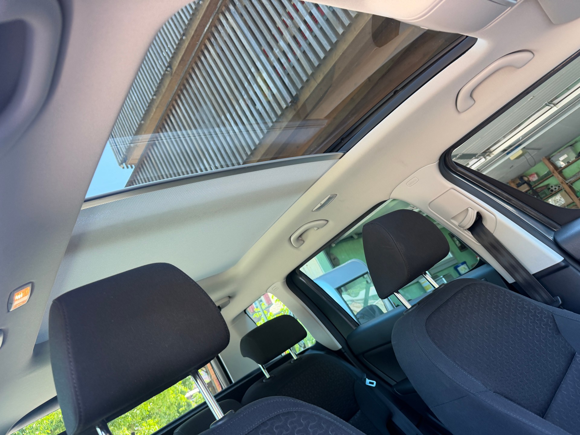 SKODA Yeti 2.0 TDI Ambition 4x4 DSG-image-8