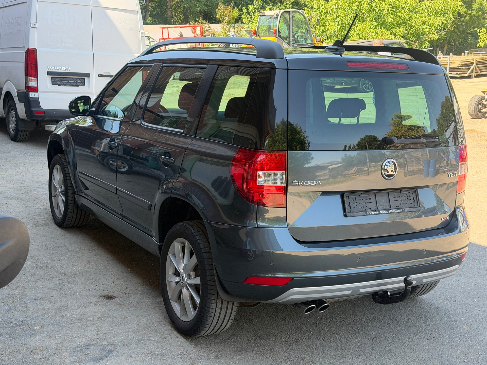 SKODA Yeti 2.0 TDI Ambition 4x4 DSG-image-4