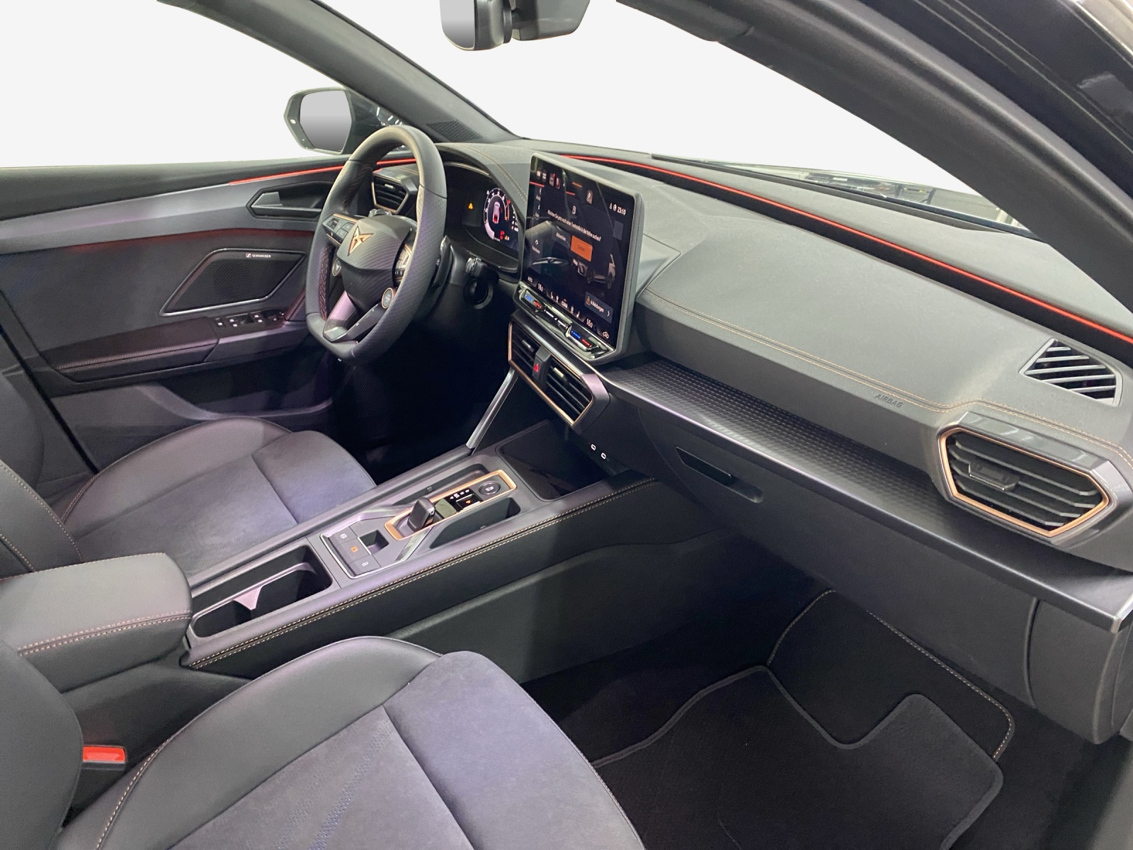 CUPRA LEON ST 2.0 TSI VZ DSG 4Drive-image-13
