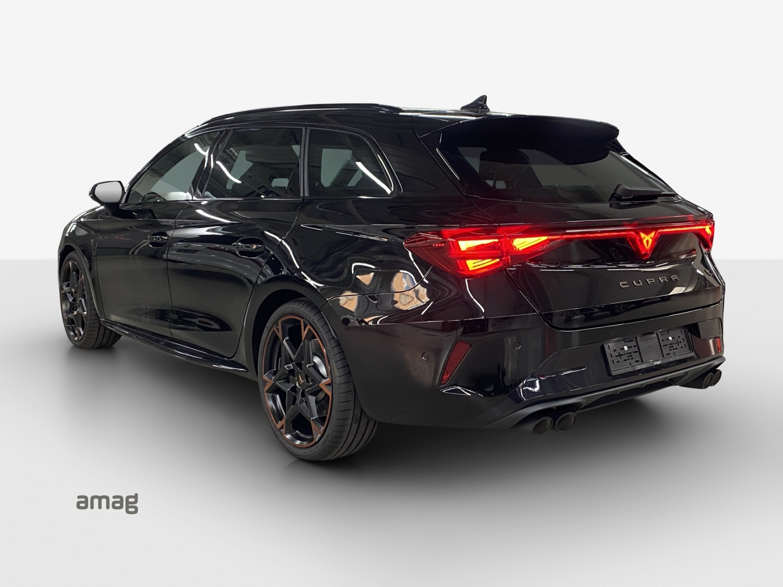 CUPRA LEON ST 2.0 TSI VZ DSG 4Drive-image-2