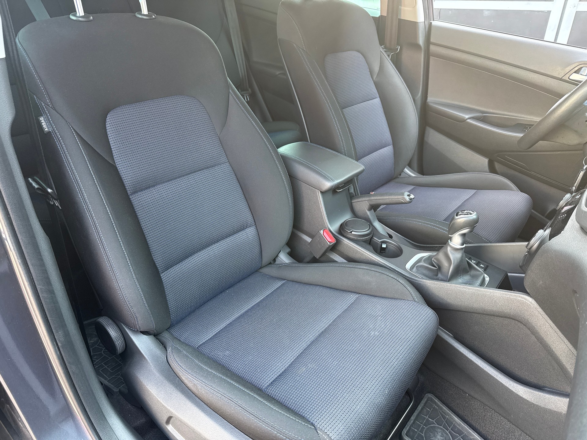 HYUNDAI Tucson 2.0 CRDI Plena 2WD-image-14