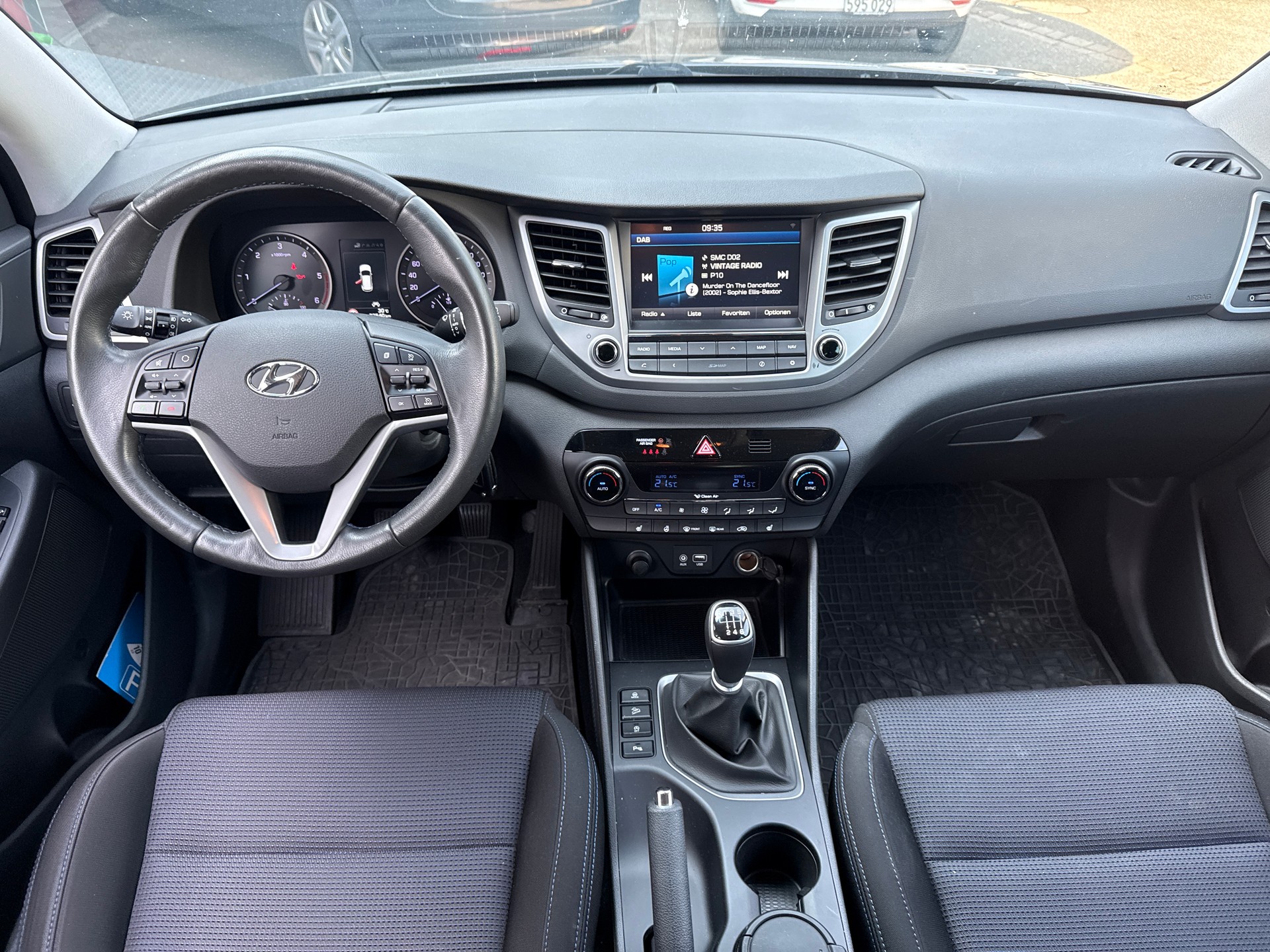 HYUNDAI Tucson 2.0 CRDI Plena 2WD-image-7