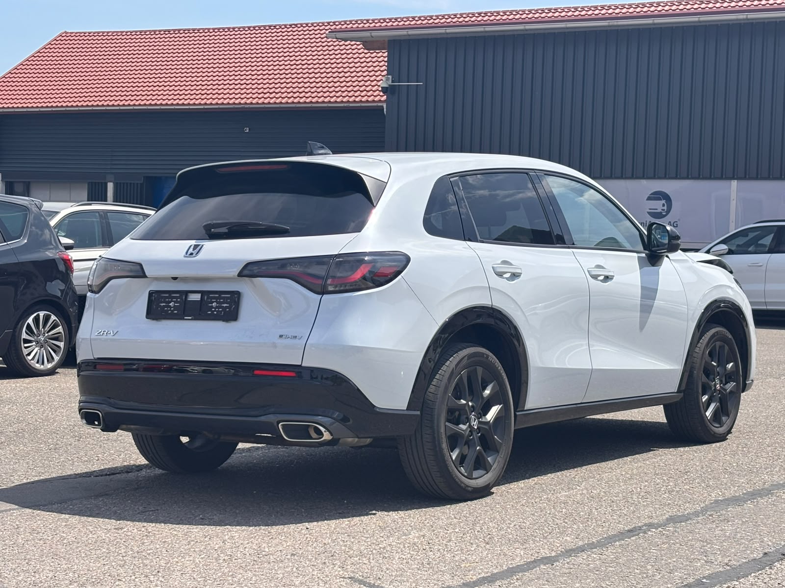 HONDA ZR-V 2.0i MMD Hybrid Sport Automatic-image-4