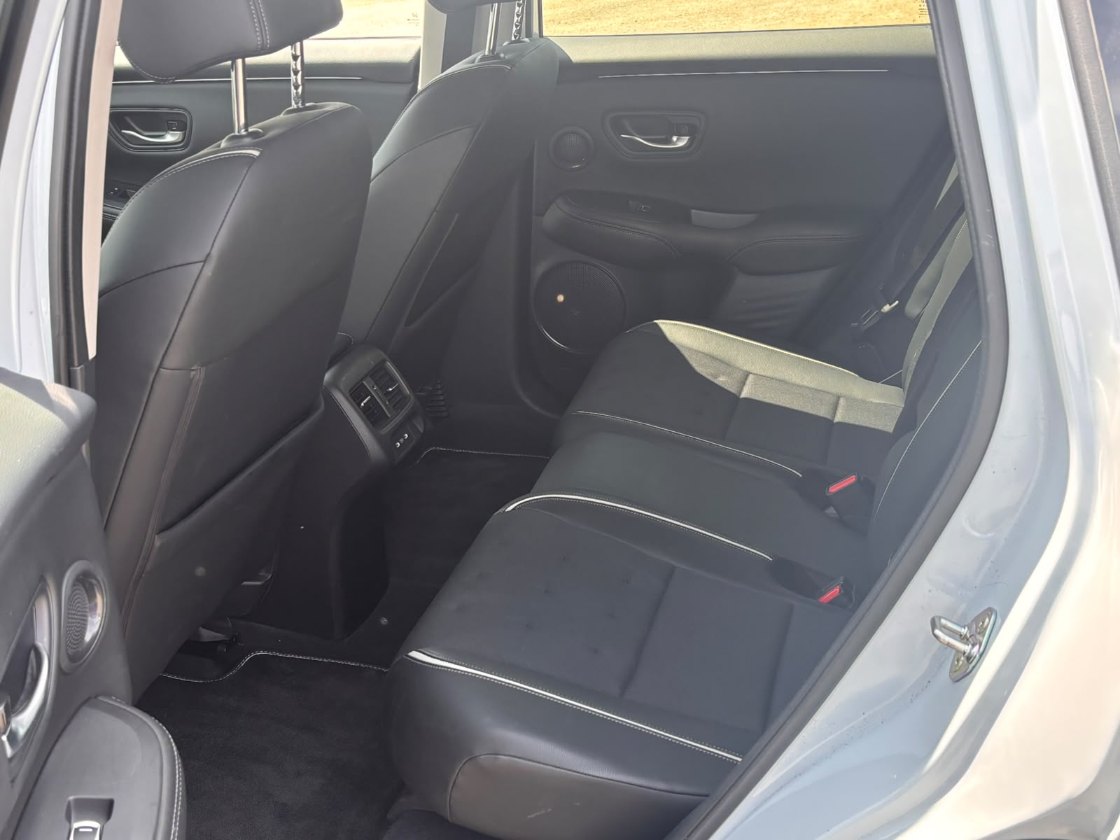 HONDA ZR-V 2.0i MMD Hybrid Sport Automatic-image-11