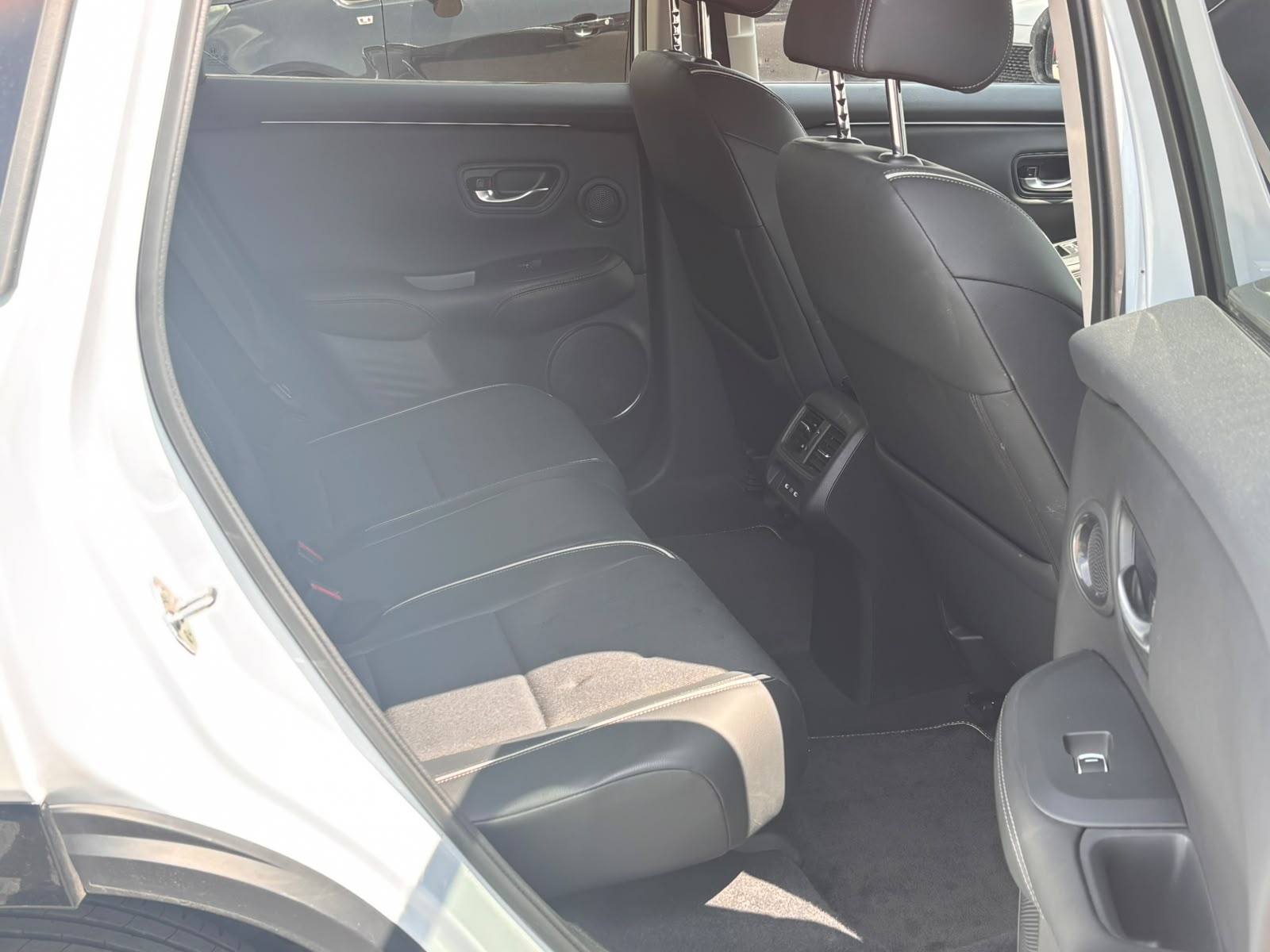 HONDA ZR-V 2.0i MMD Hybrid Sport Automatic-image-12