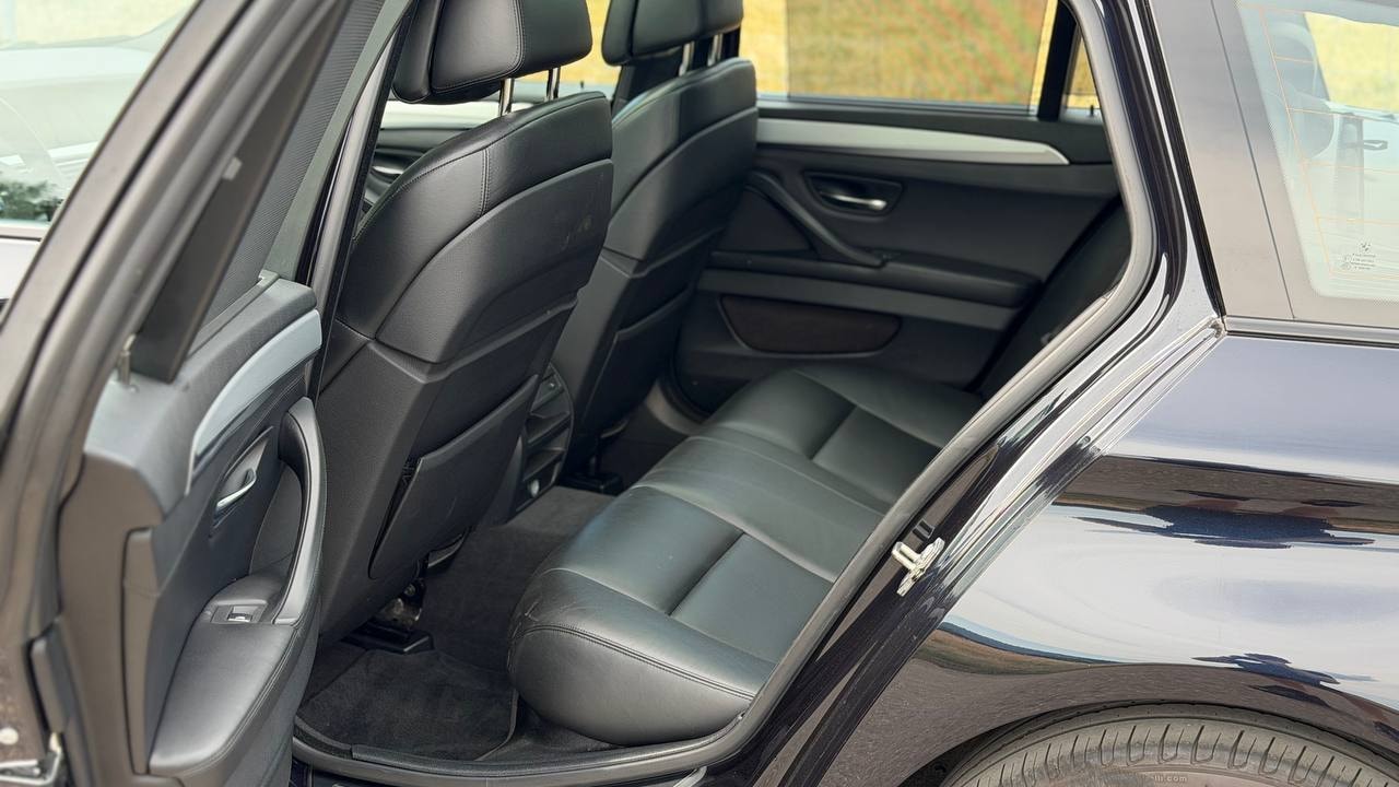 BMW 535i Touring Steptronic-image-13