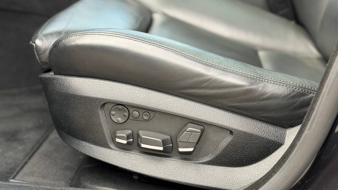 BMW 535i Touring Steptronic-image-11