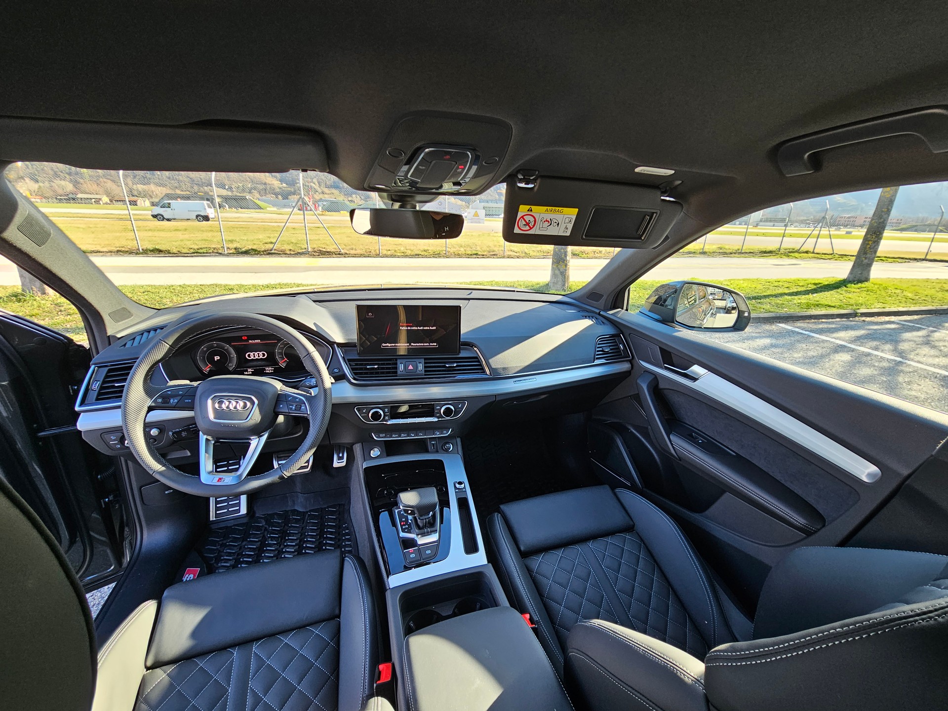 AUDI 40 TDI Black Edition quattro S-Tronic-image-5