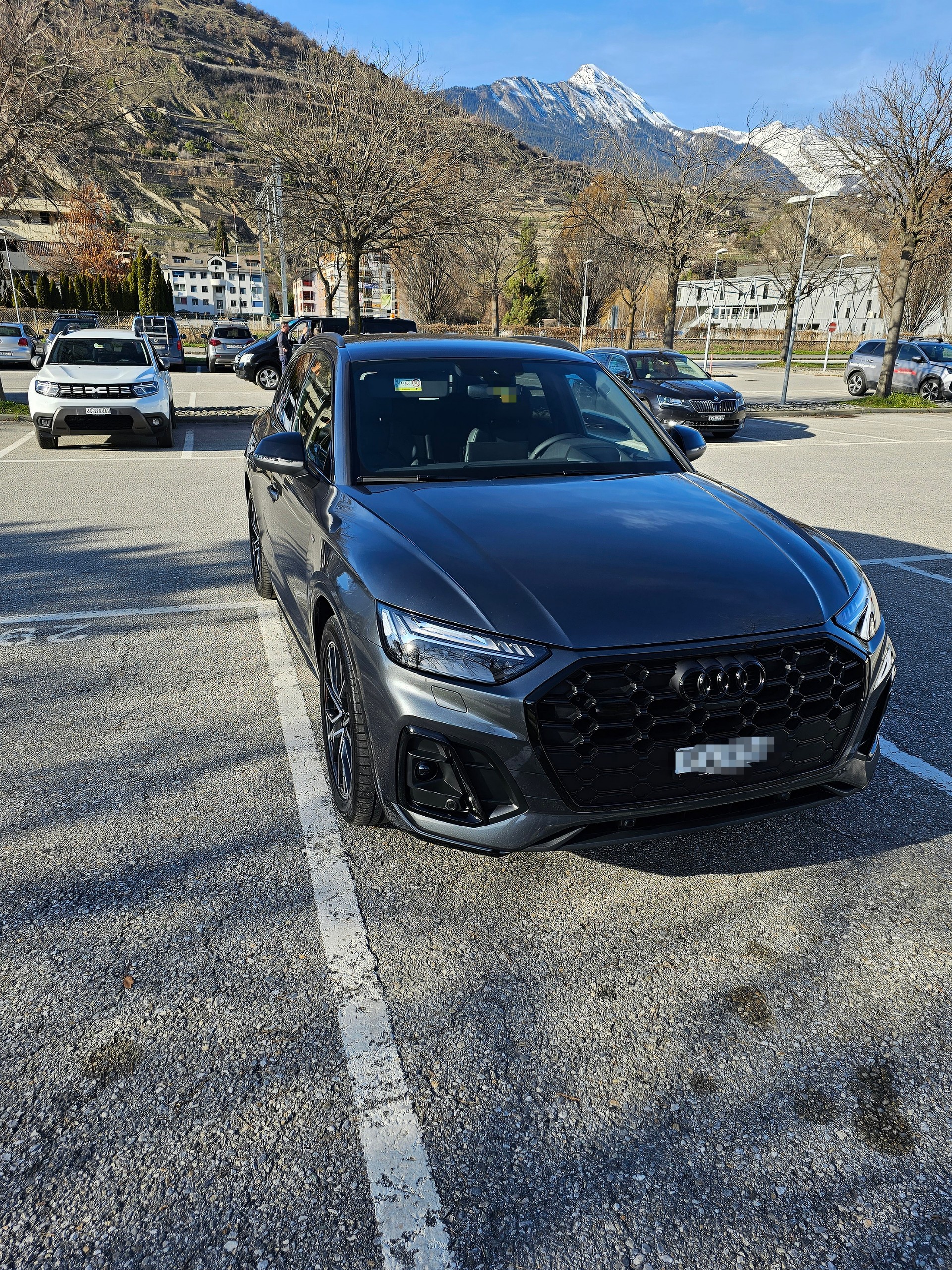 AUDI 40 TDI Black Edition quattro S-Tronic-image-2
