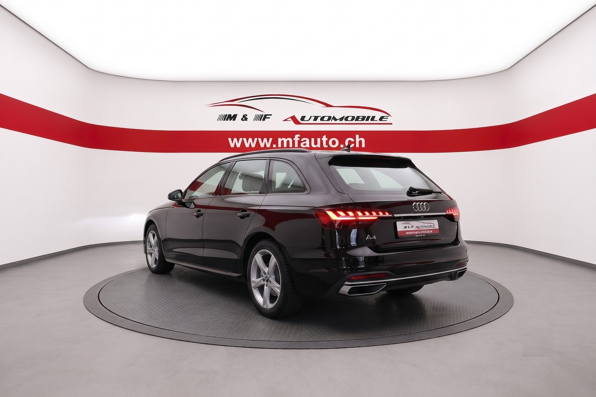 AUDI A4 Avant 2.0 40 TDI Advanced quattro S-Tronic CH FAHRZEUG-image-3