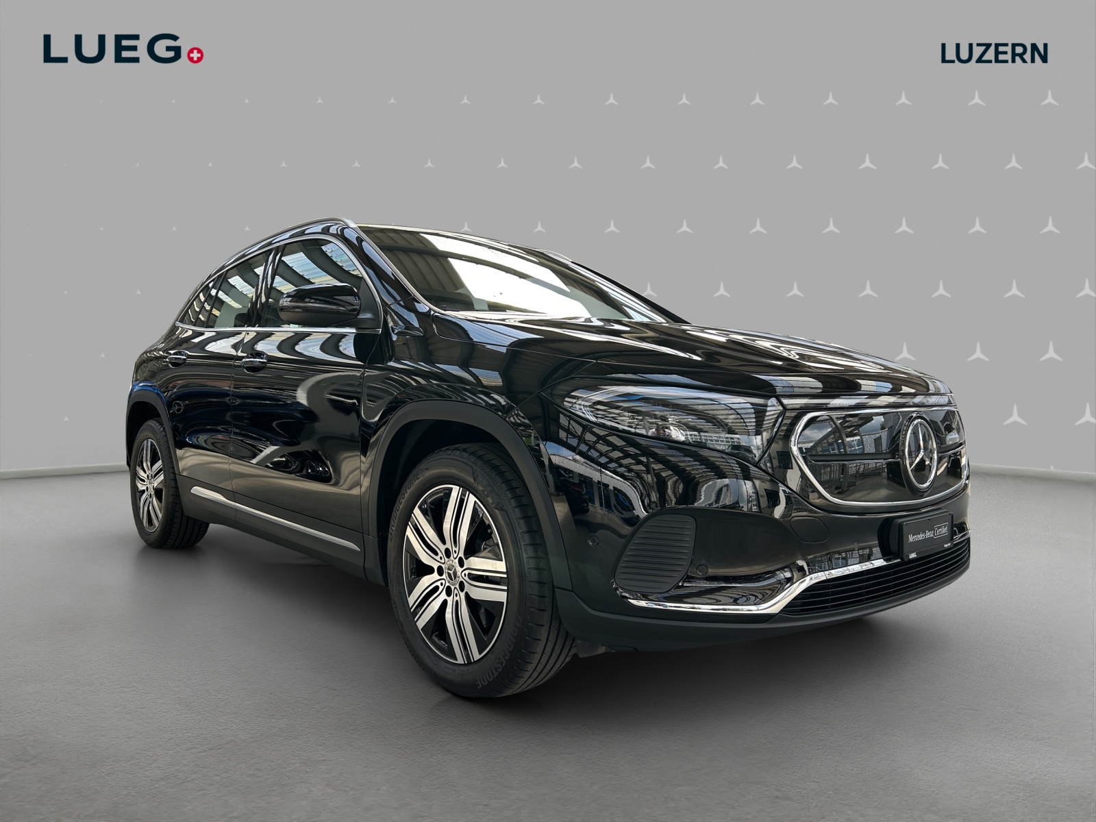MERCEDES-BENZ EQA 350 4Matic-image-4