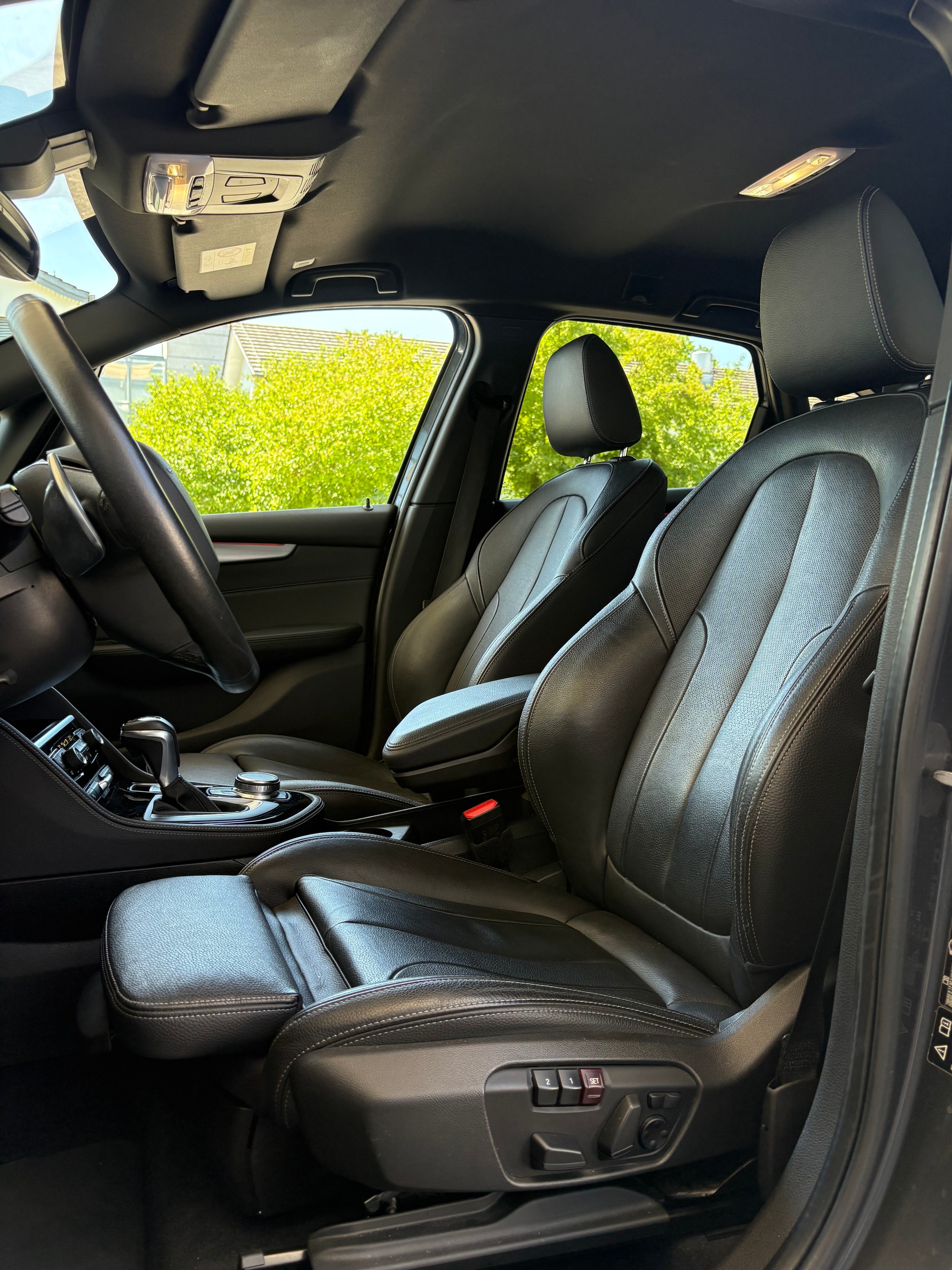 BMW 225i xDrive Active Tourer Sport Line Steptronic-image-5