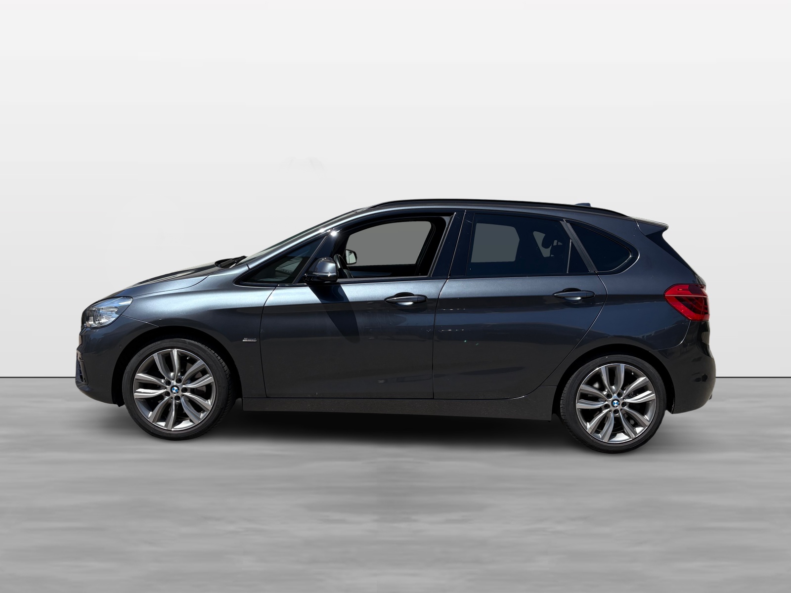 BMW 225i xDrive Active Tourer Sport Line Steptronic-image-2