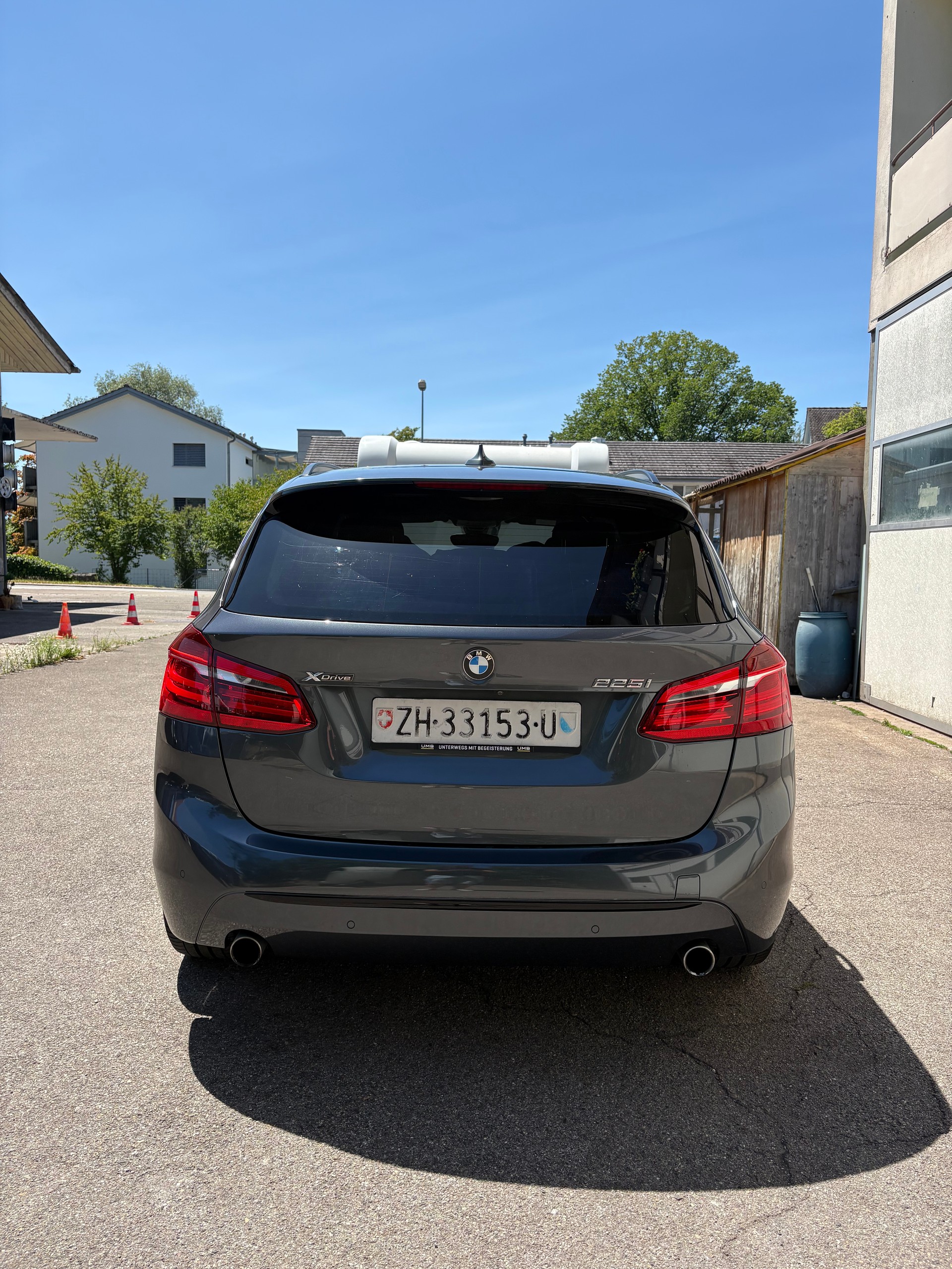 BMW 225i xDrive Active Tourer Sport Line Steptronic-image-4