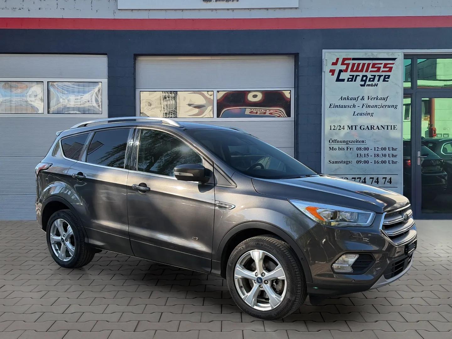 FORD Kuga 2.0 TDCi Titanium 4WD PowerShift mit AHK & Panoramadach-showroom-element-1