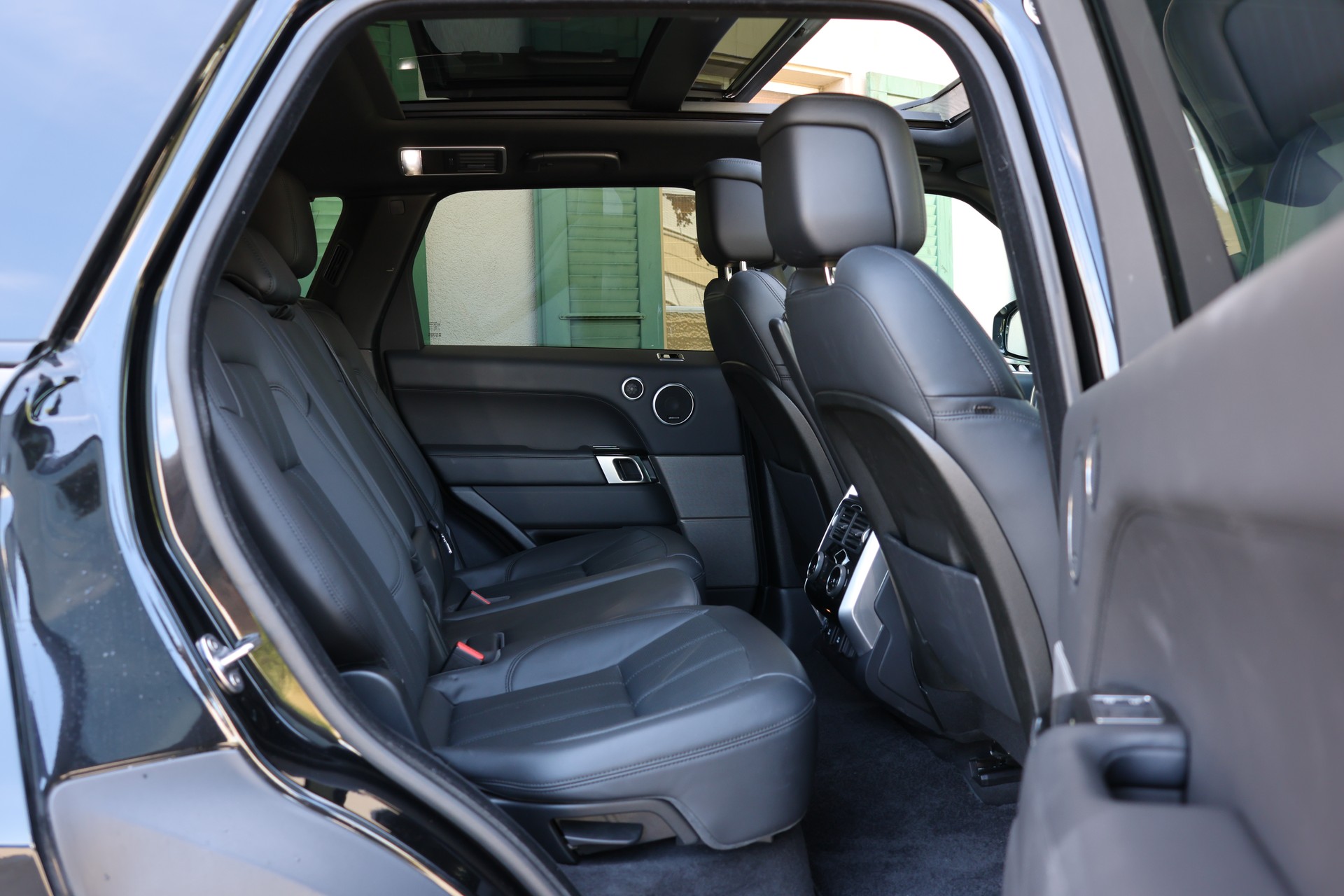 LAND ROVER Range Rover Sport P400e 2.0 I4 PHEV HSE Dyn Stealth Aut.-image-11