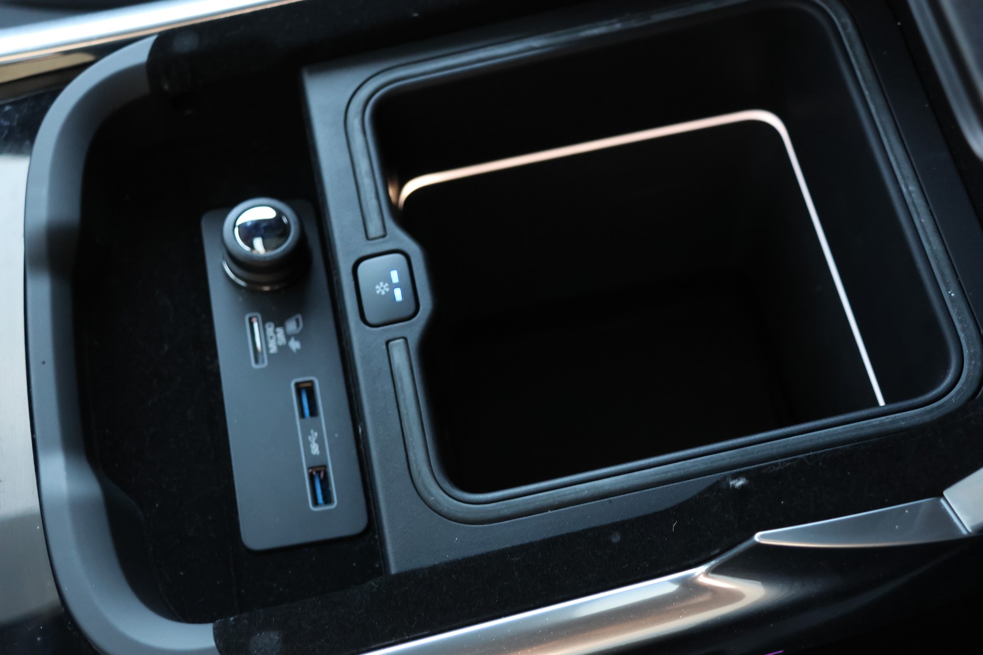 LAND ROVER Range Rover Sport P400e 2.0 I4 PHEV HSE Dyn Stealth Aut.-image-31