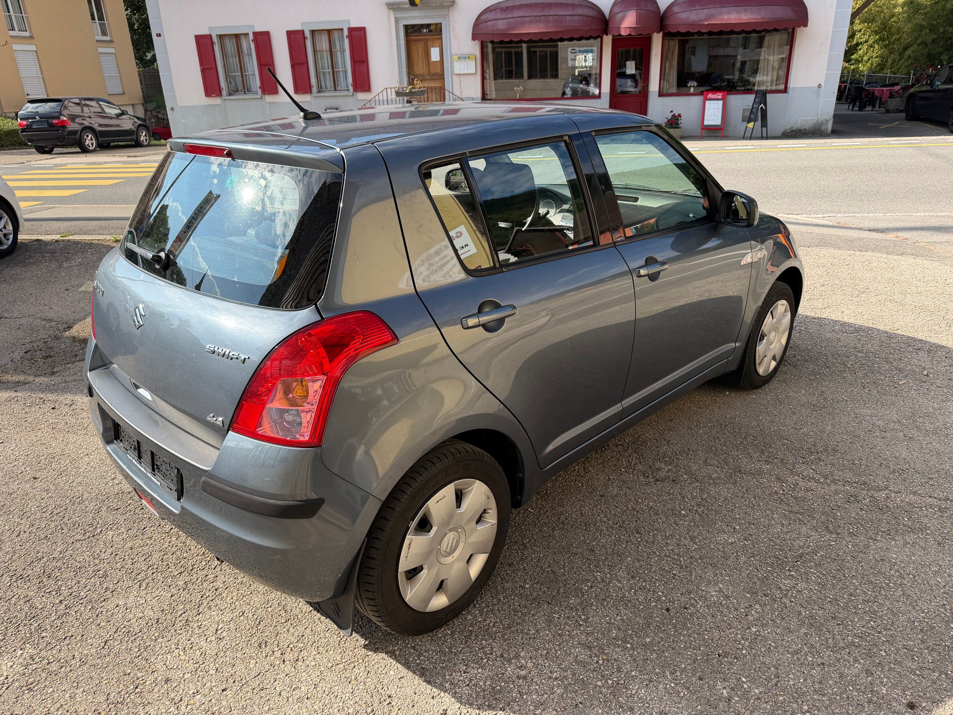SUZUKI Swift 1.3i 16V GL Top 4x4-image-1