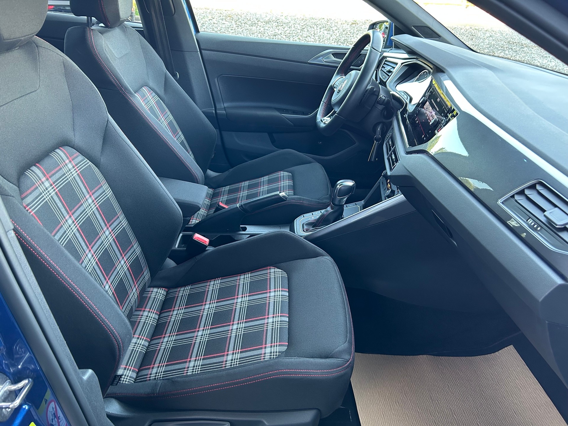 VW Polo 2.0 TSI GTI DSG-image-11