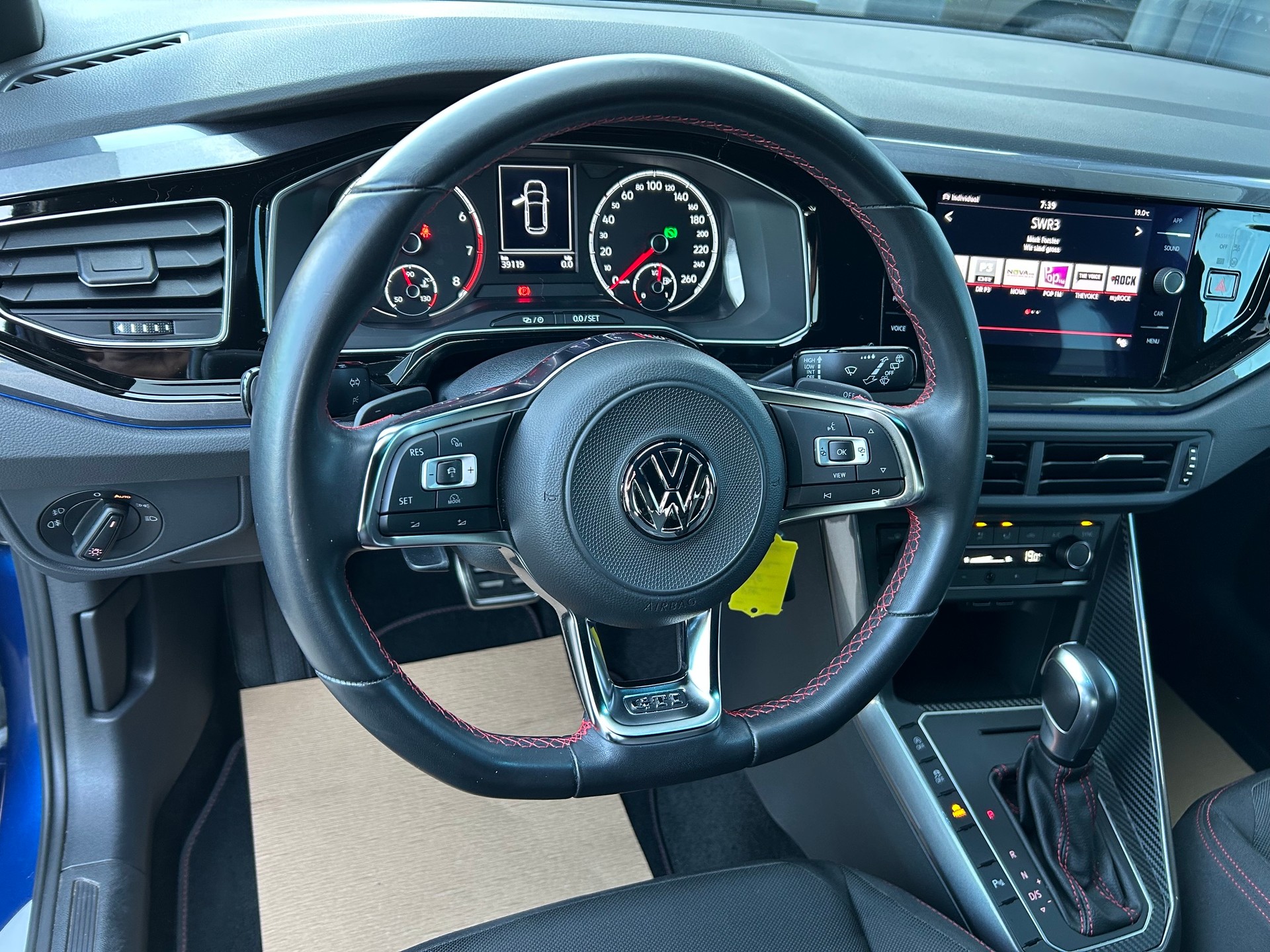 VW Polo 2.0 TSI GTI DSG-image-9