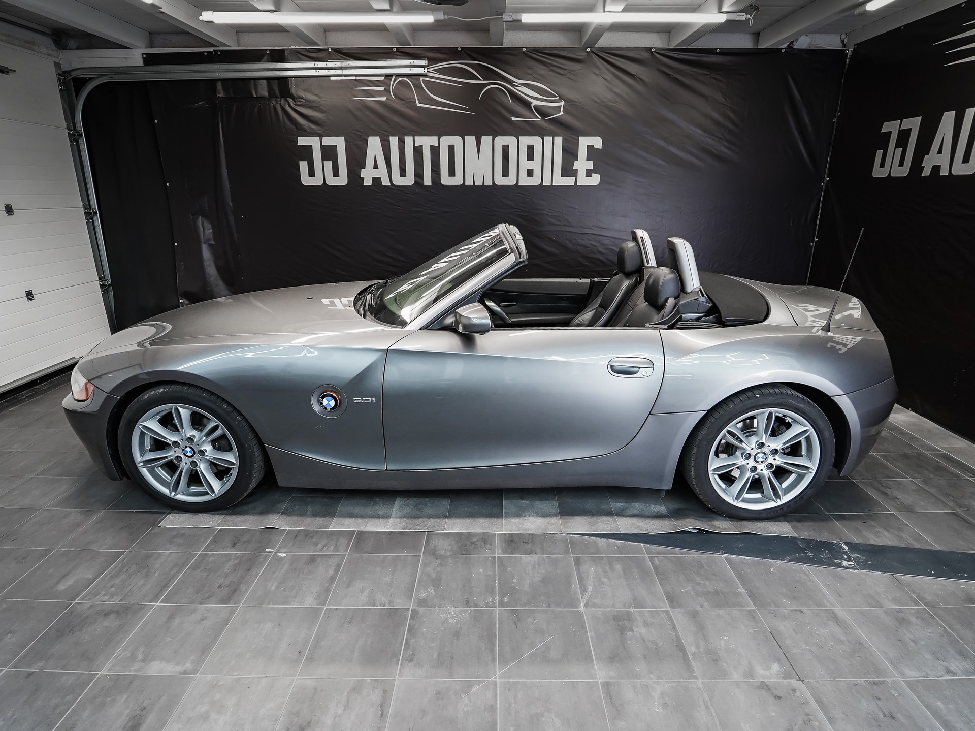 BMW Z4 3.0i Roadster-image-3