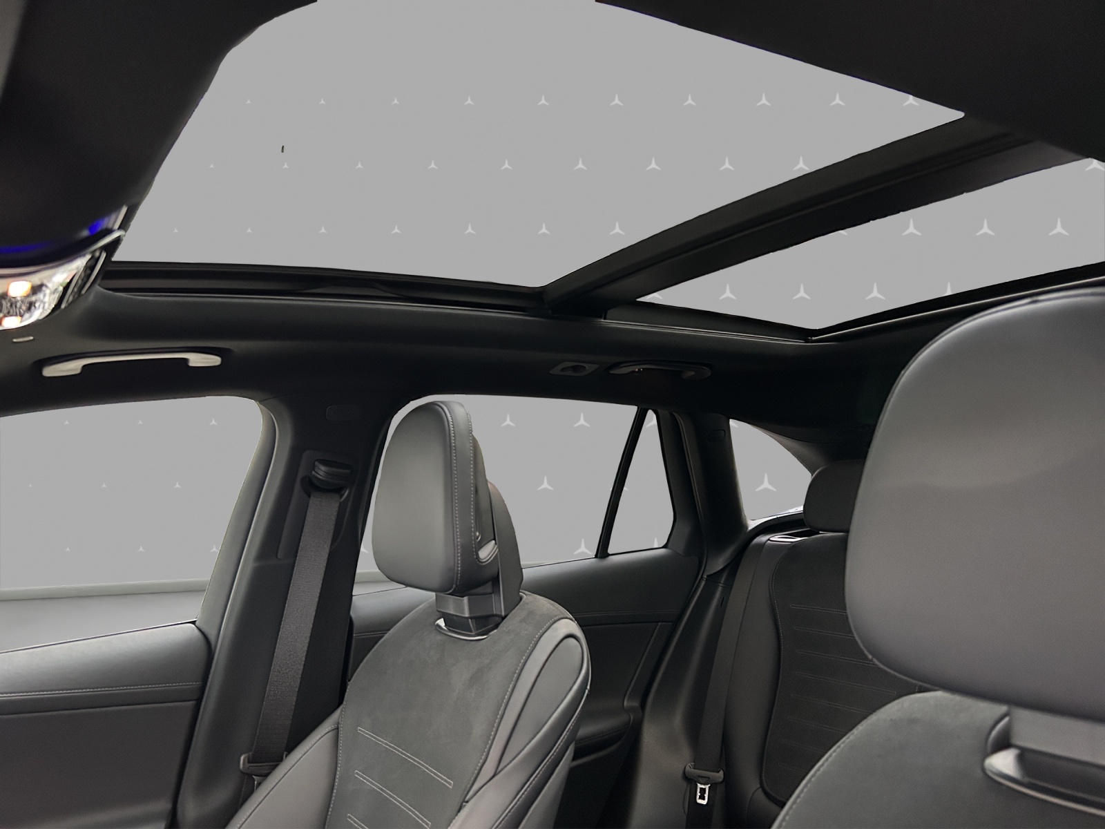 MERCEDES-BENZ GLC 300 4Matic 9G-Tronic-image-8