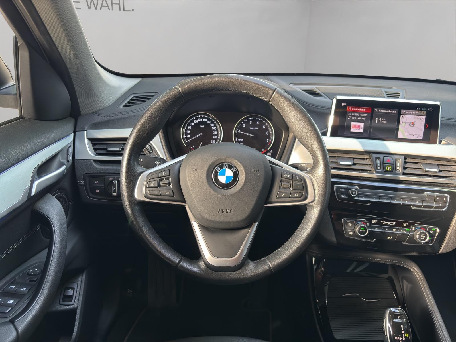 BMW X1 18i sDrive-image-5