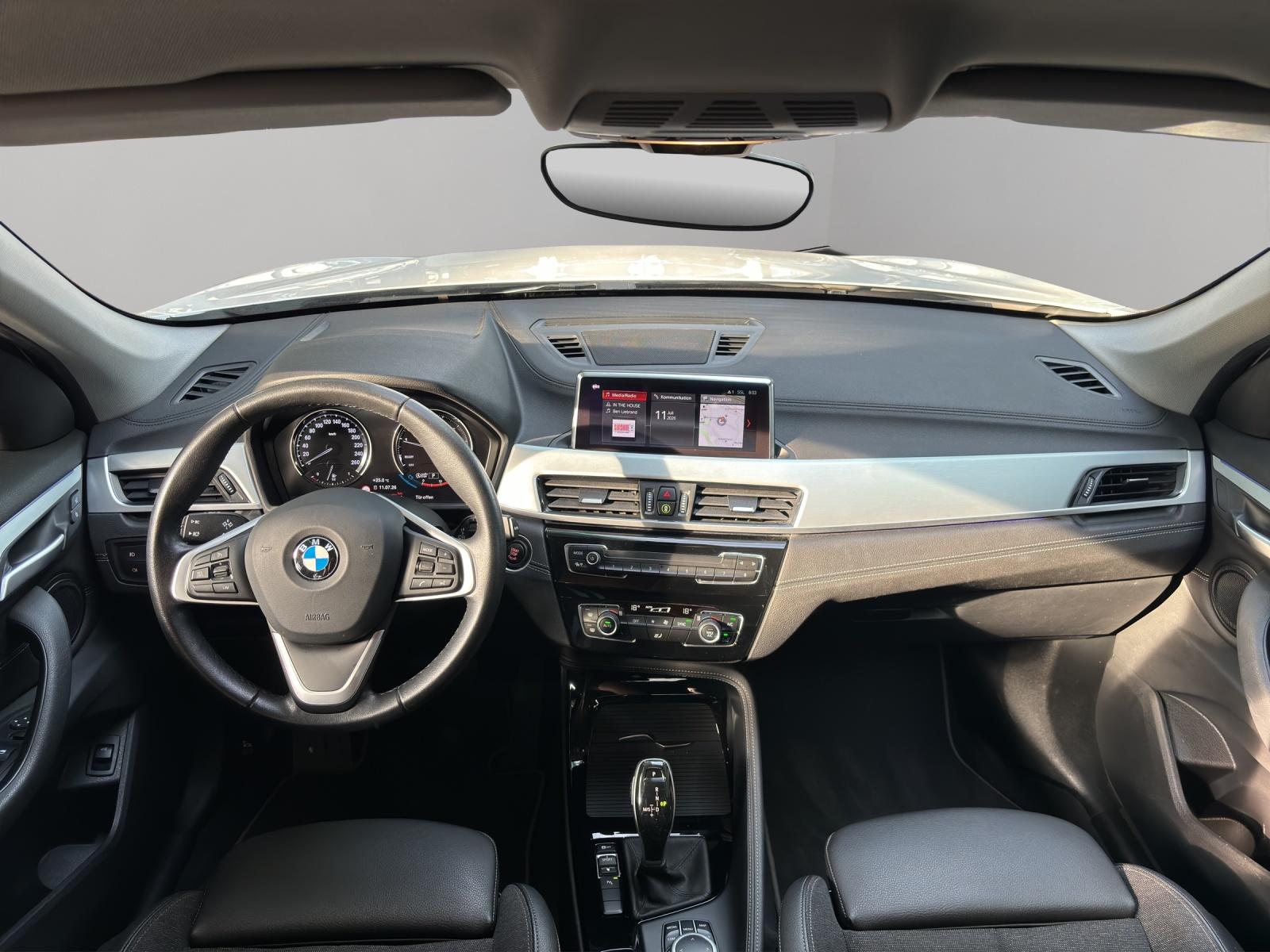 BMW X1 18i sDrive-image-6