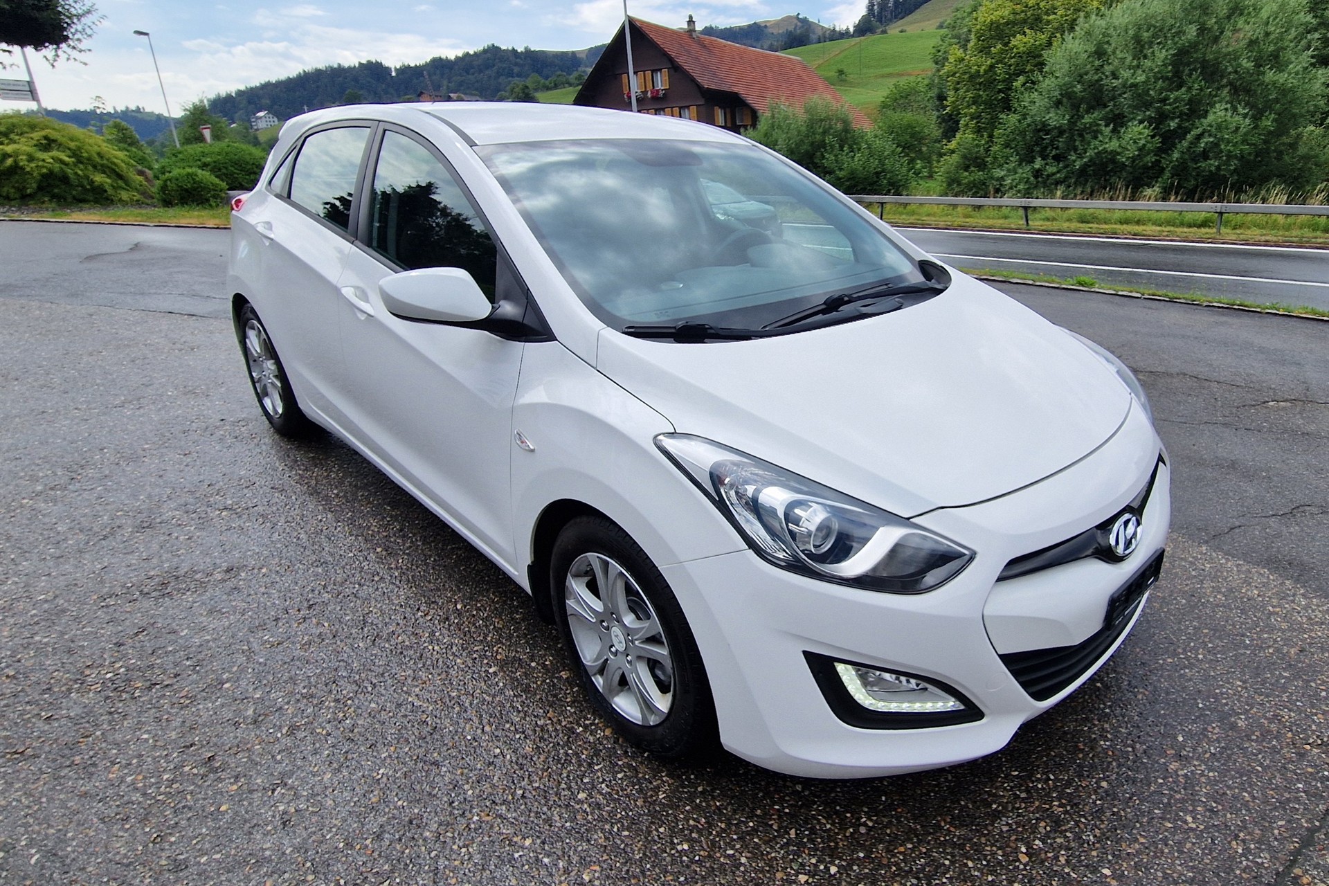 HYUNDAI i30 1.4 Comfort-image-2