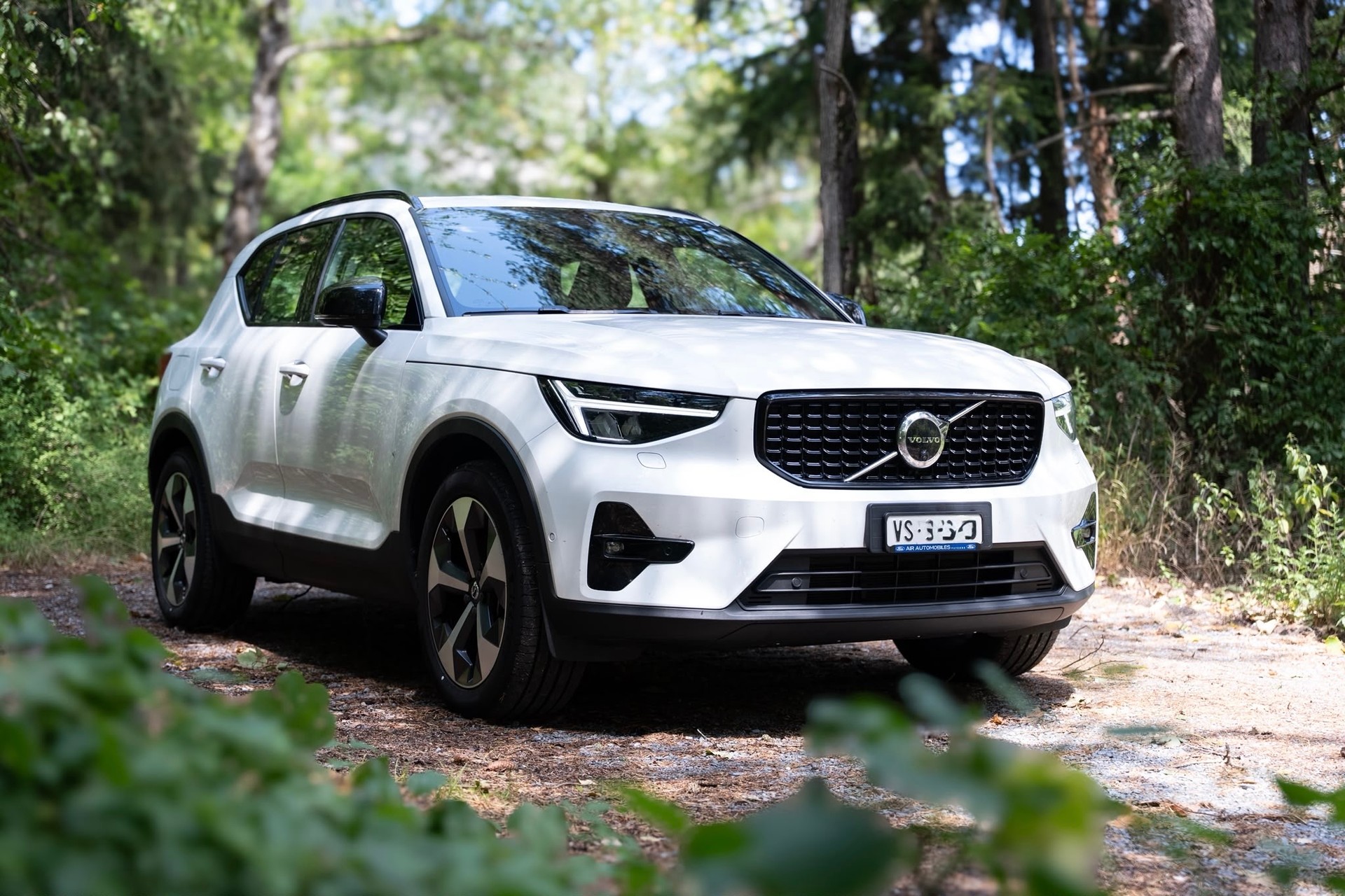 VOLVO 2.0 B5 MH Ultimate Dark AWD-image-0