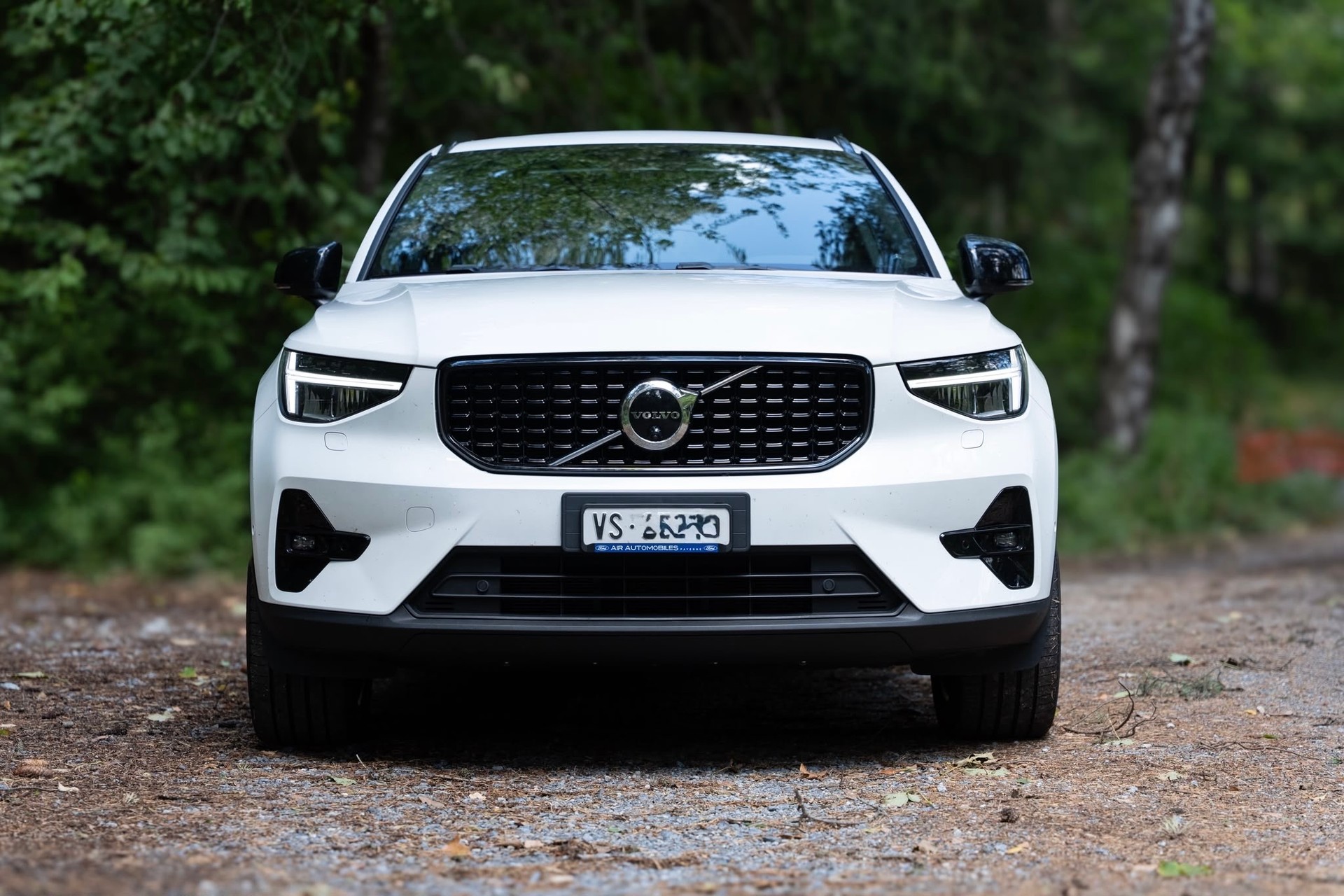 VOLVO 2.0 B5 MH Ultimate Dark AWD-image-1