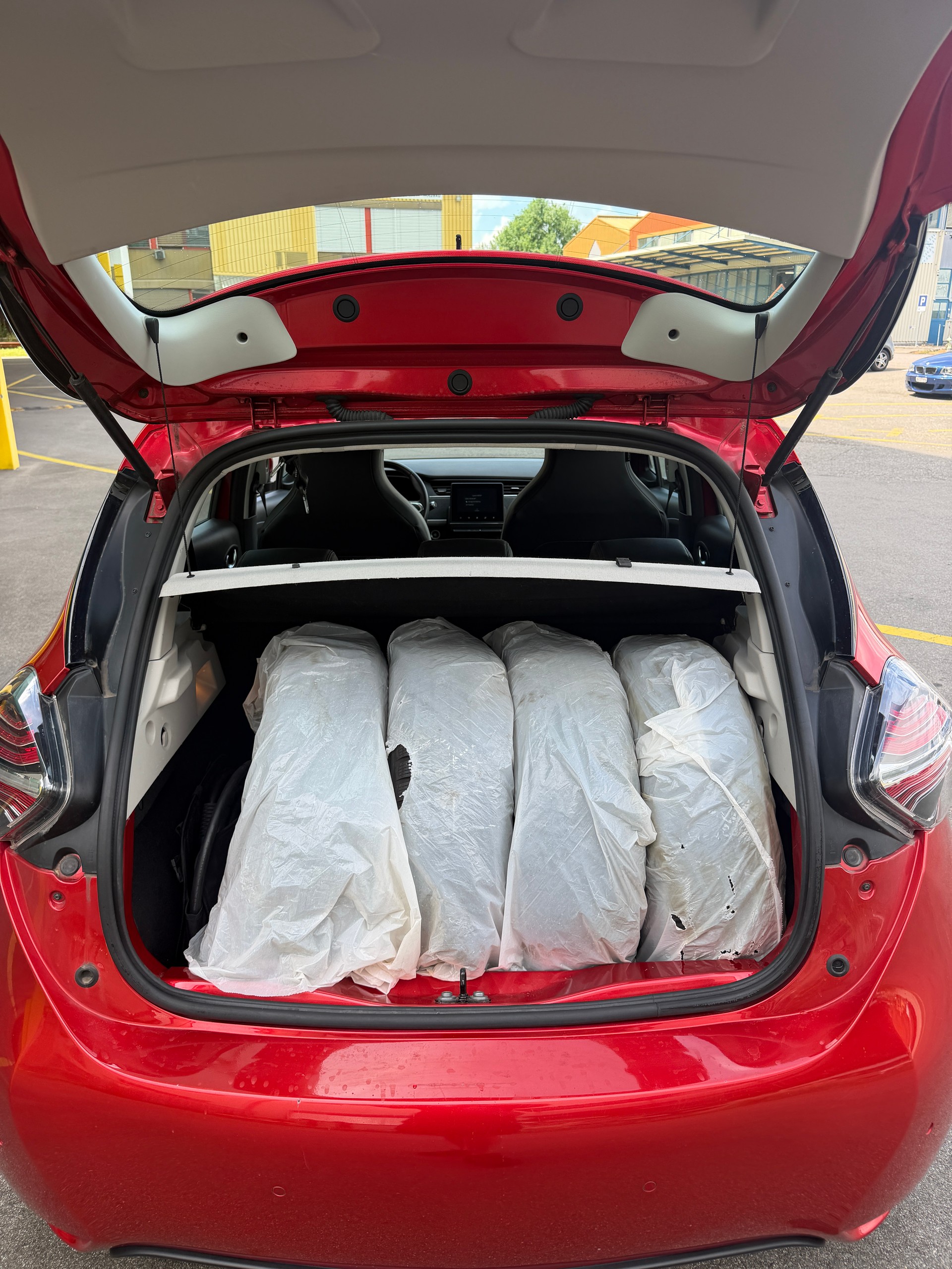 RENAULT Zoe Riviera R135 (Batterie Miete)-image-14