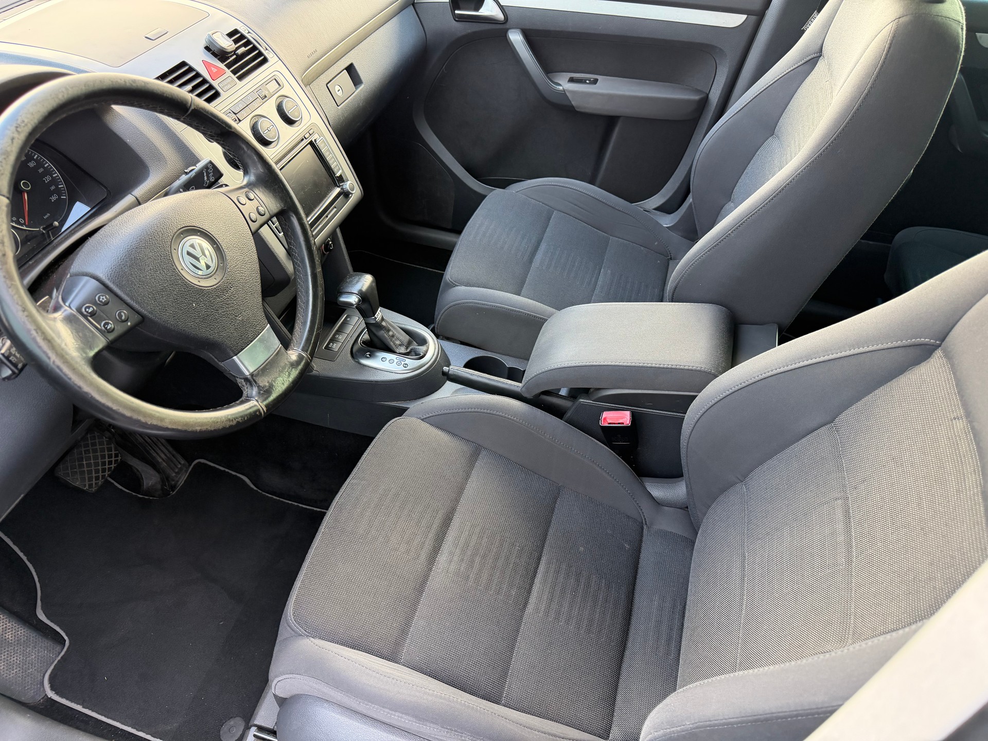 VW Touran 1.4 TSI Highline DSG-image-10