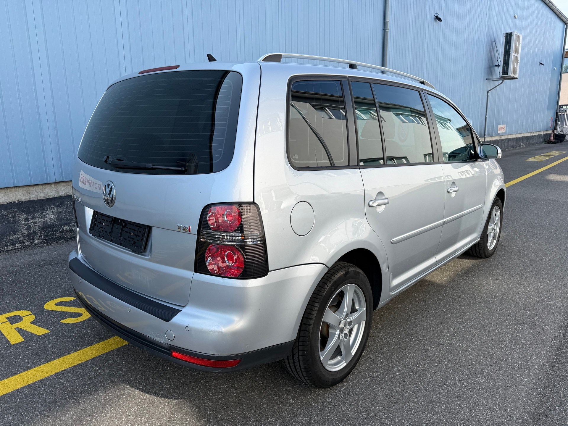 VW Touran 1.4 TSI Highline DSG-image-4