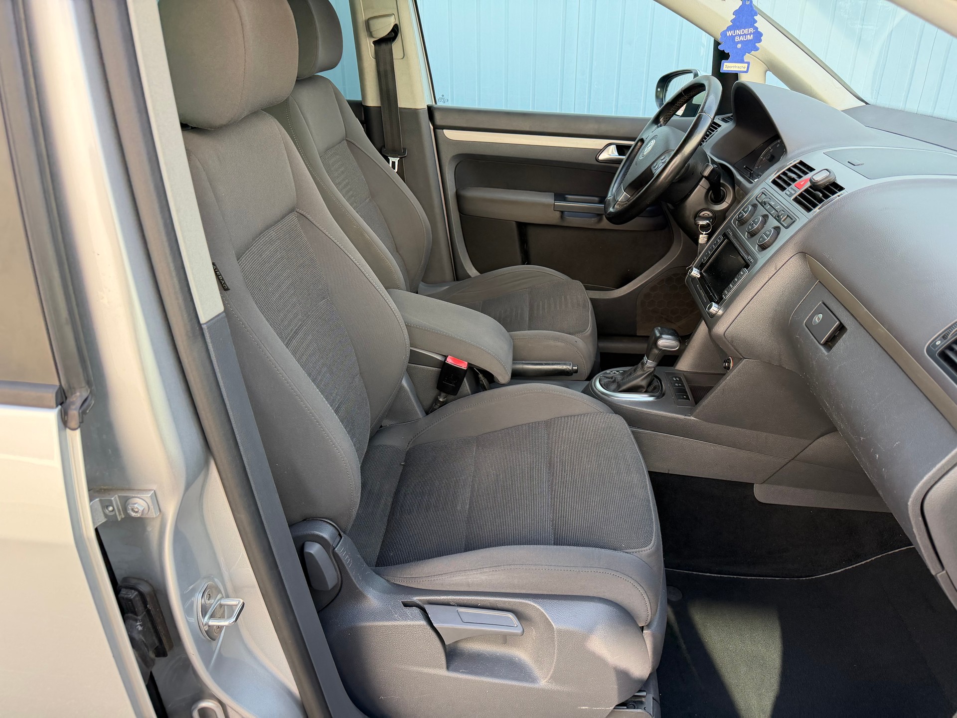 VW Touran 1.4 TSI Highline DSG-image-8