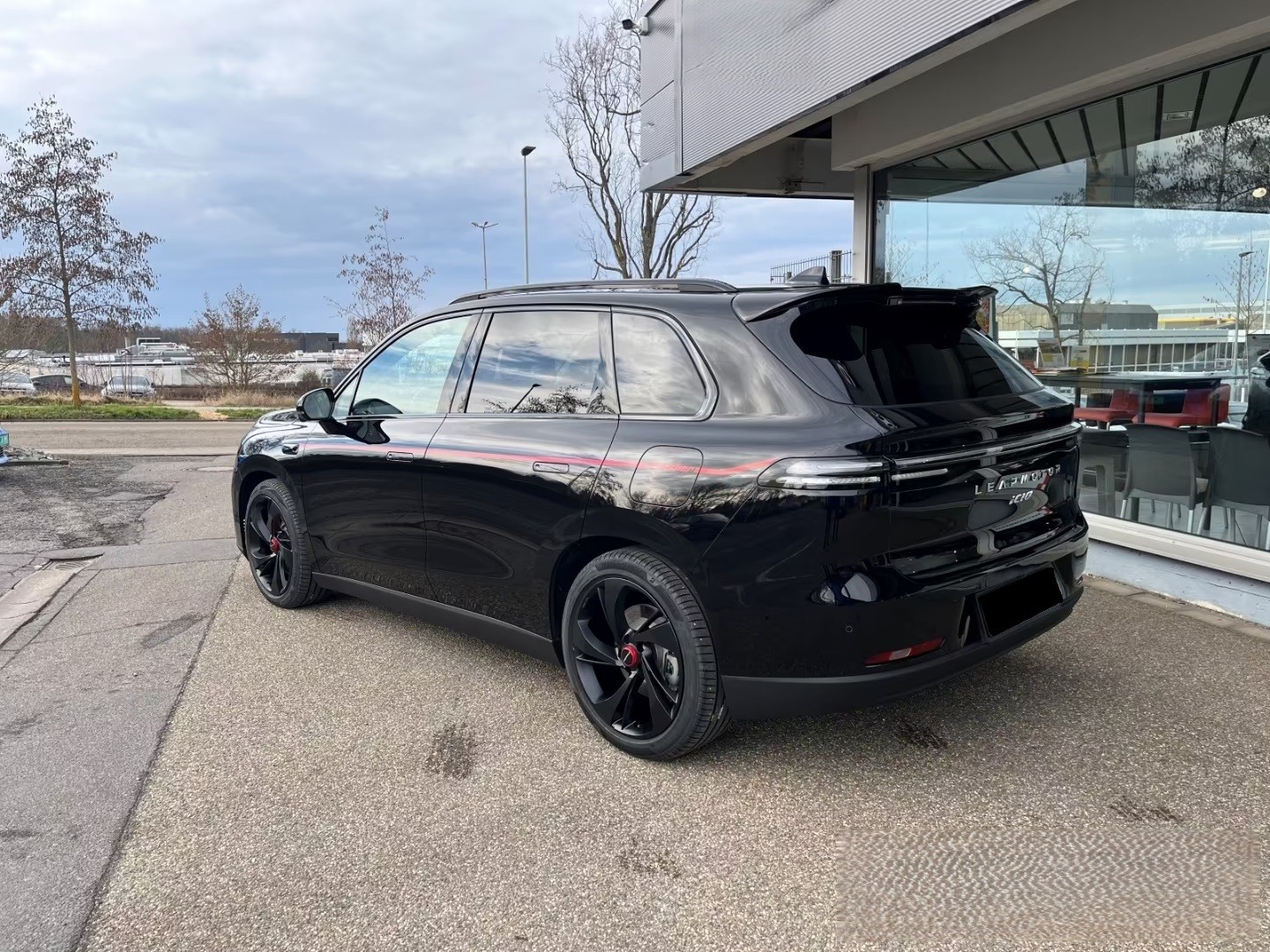LEAPMOTOR C10 82kWh AWD-image-2