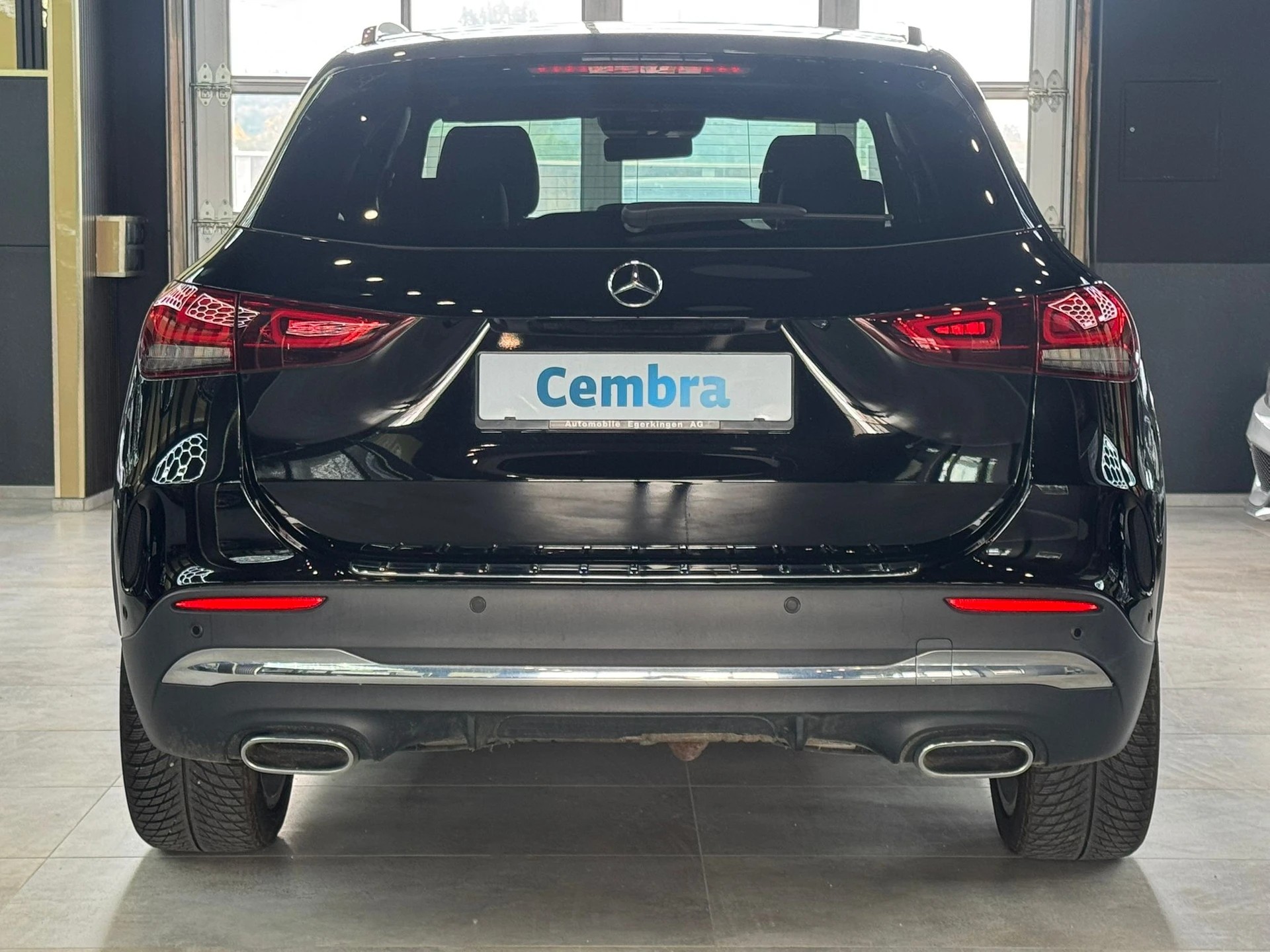 MERCEDES-BENZ GLA 200 4Matic AMG Line 8G-DCT-image-5