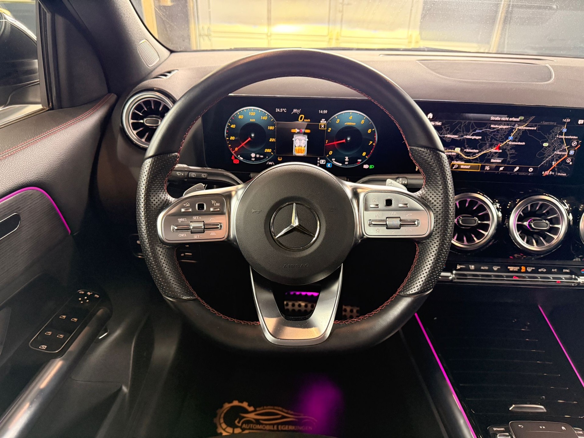 MERCEDES-BENZ GLA 200 4Matic AMG Line 8G-DCT-image-13