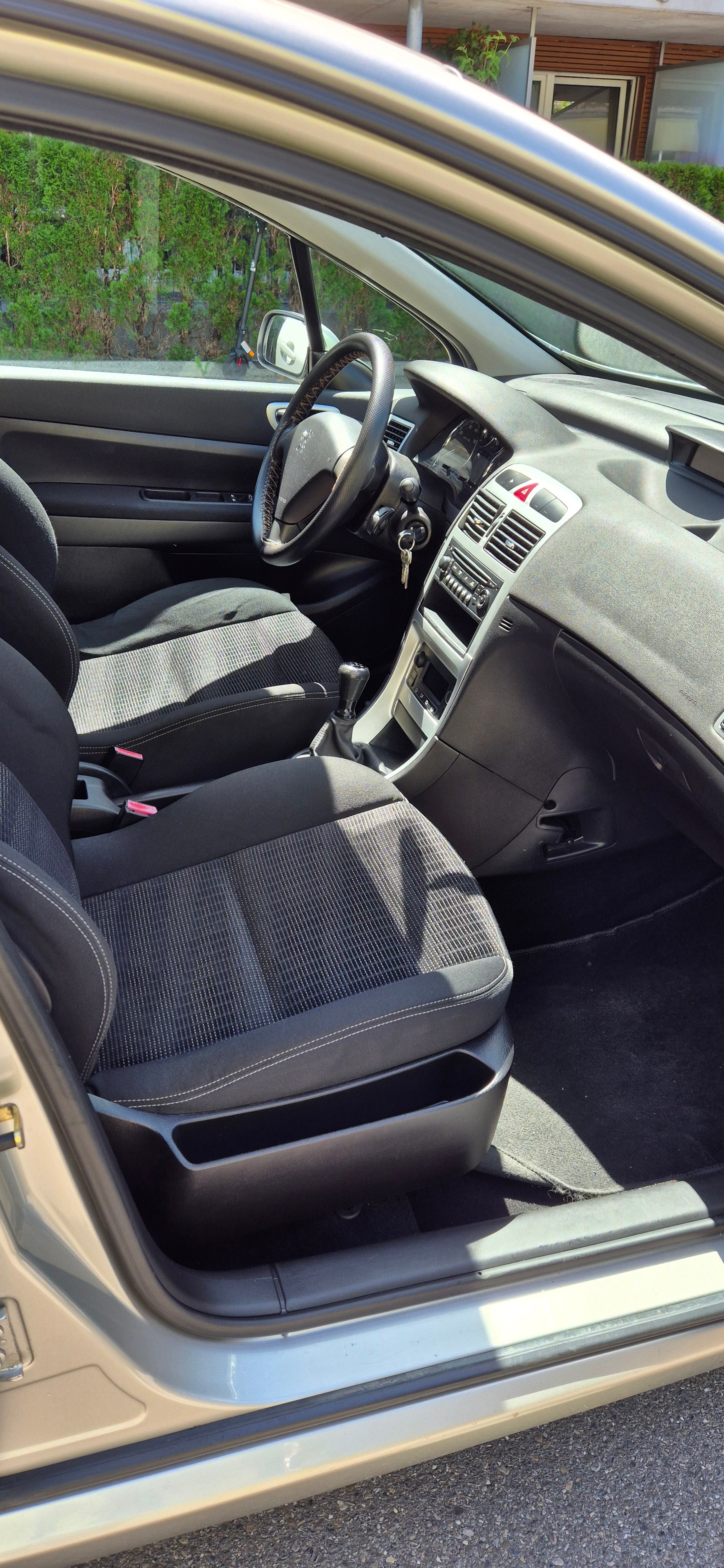 PEUGEOT 307-image-4