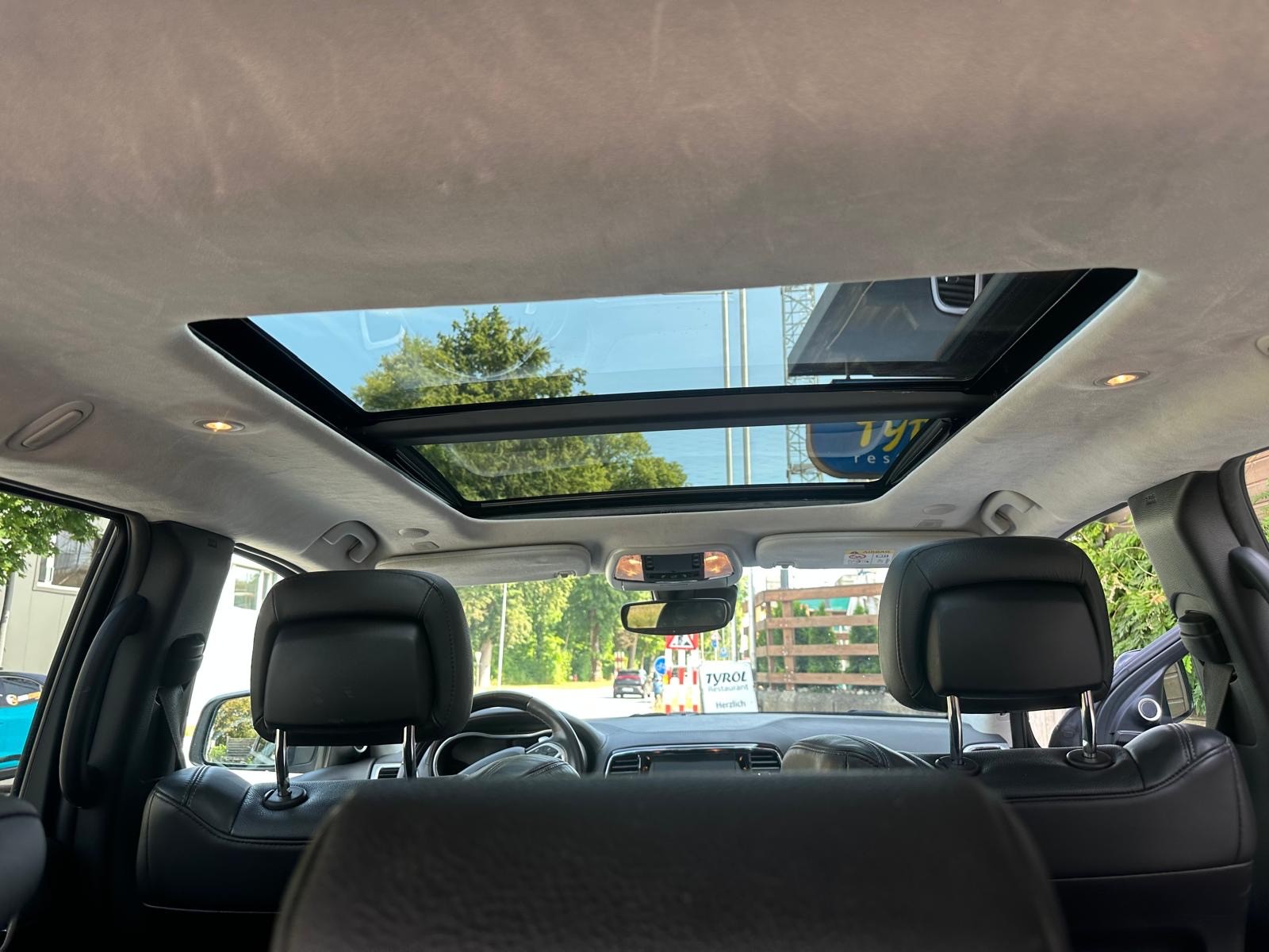 JEEP Grand Cherokee 3.0 CRD Summit Automatic-image-12