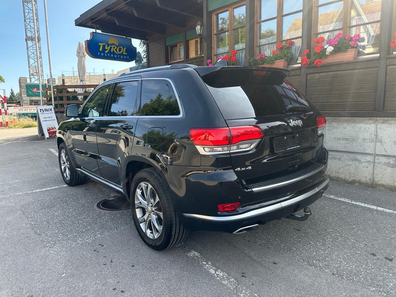 JEEP Grand Cherokee 3.0 CRD Summit Automatic-image-2