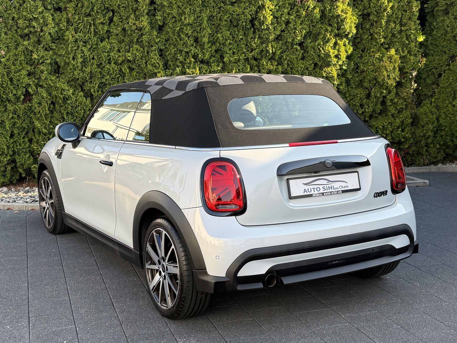 MINI Cooper Cabriolet DKG / Gratis Service / Digital Tacho-image-14
