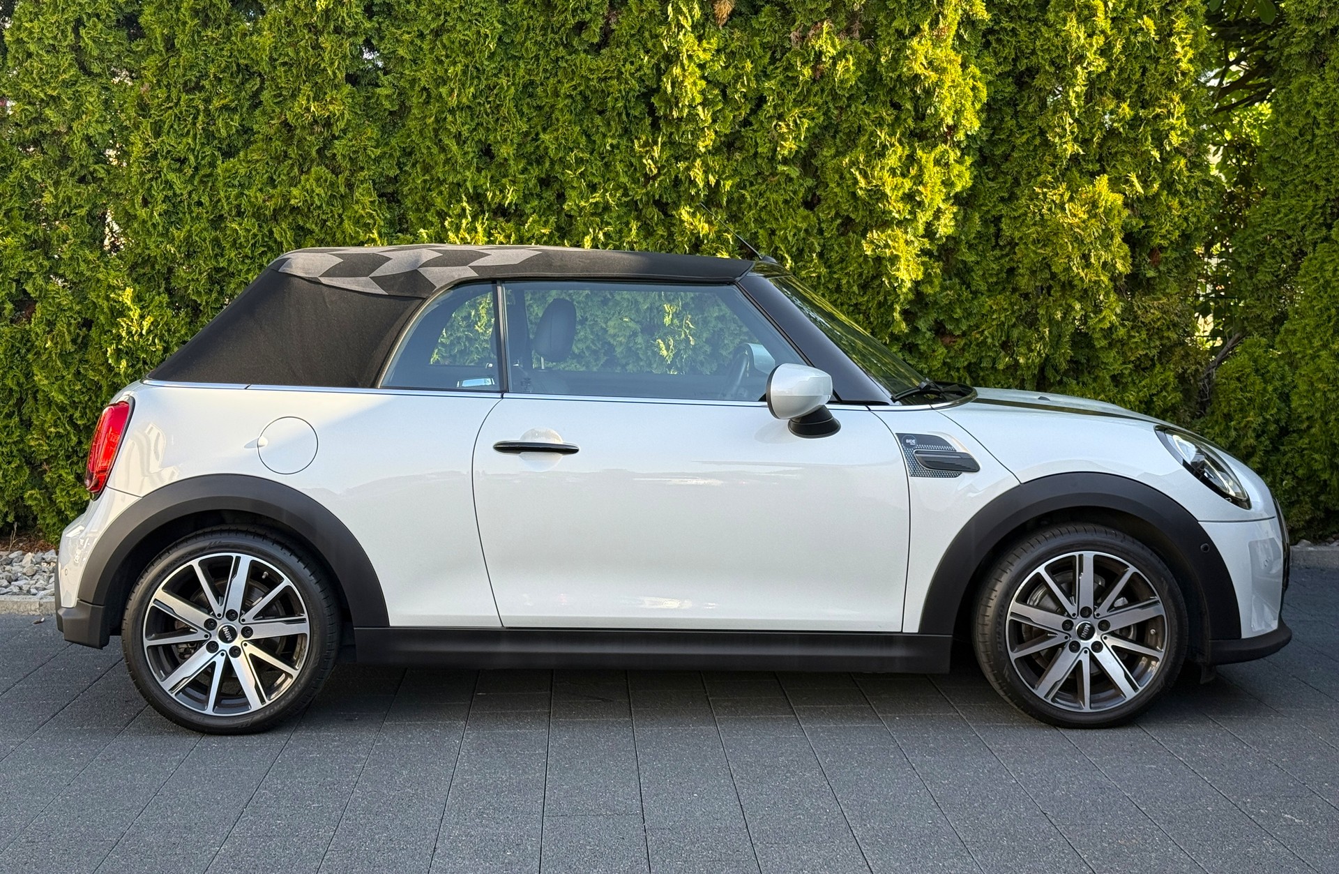 MINI Cooper Cabriolet DKG / Gratis Service / Digital Tacho-image-12