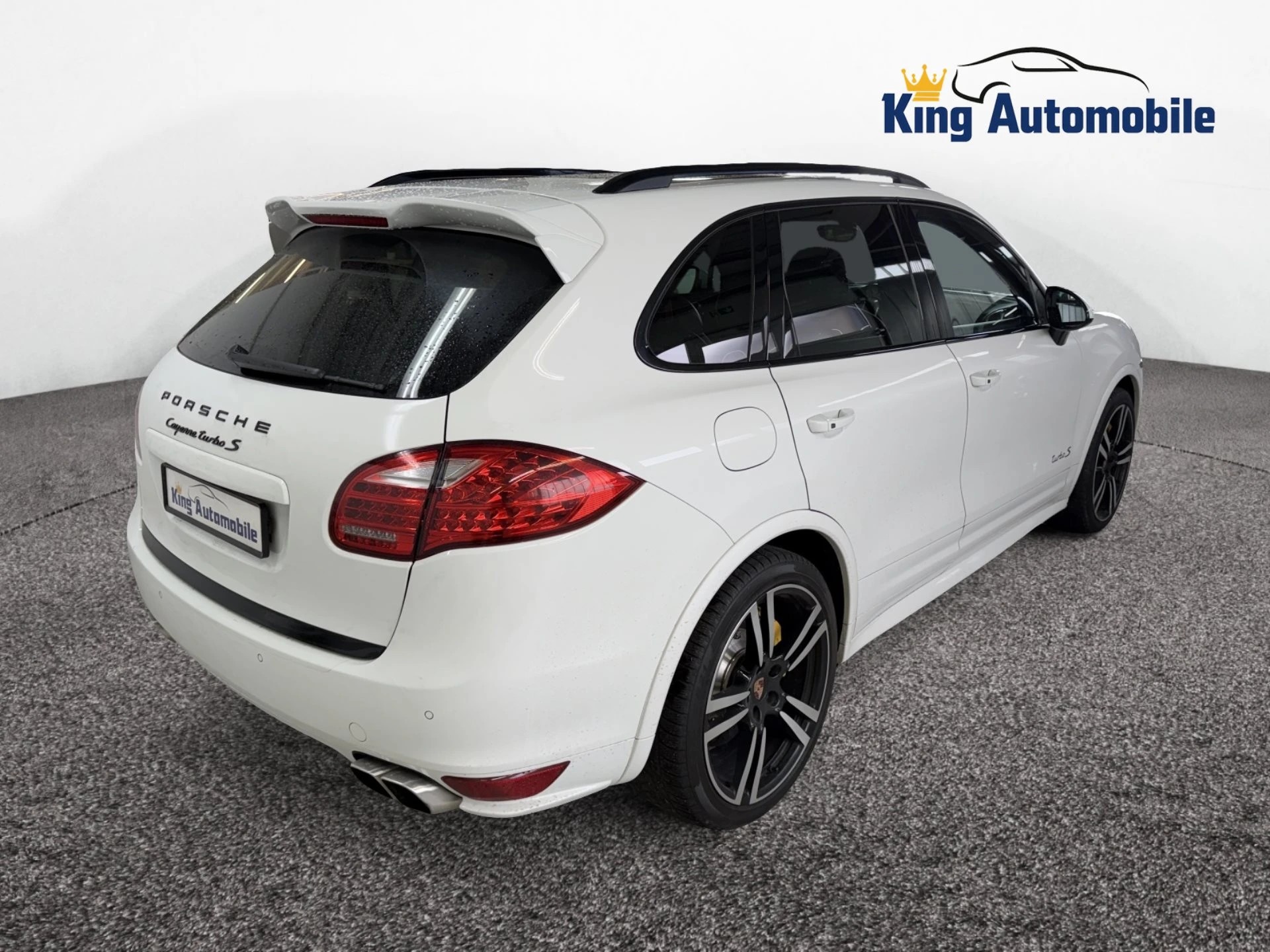 PORSCHE Cayenne Turbo S | AHK 3.5t. | Pano Dach | Sitz-Belüftung | RF-Kamera-image-6