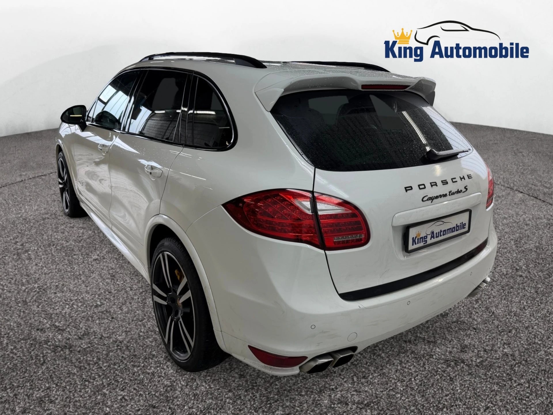 PORSCHE Cayenne Turbo S | AHK 3.5t. | Pano Dach | Sitz-Belüftung | RF-Kamera-image-4