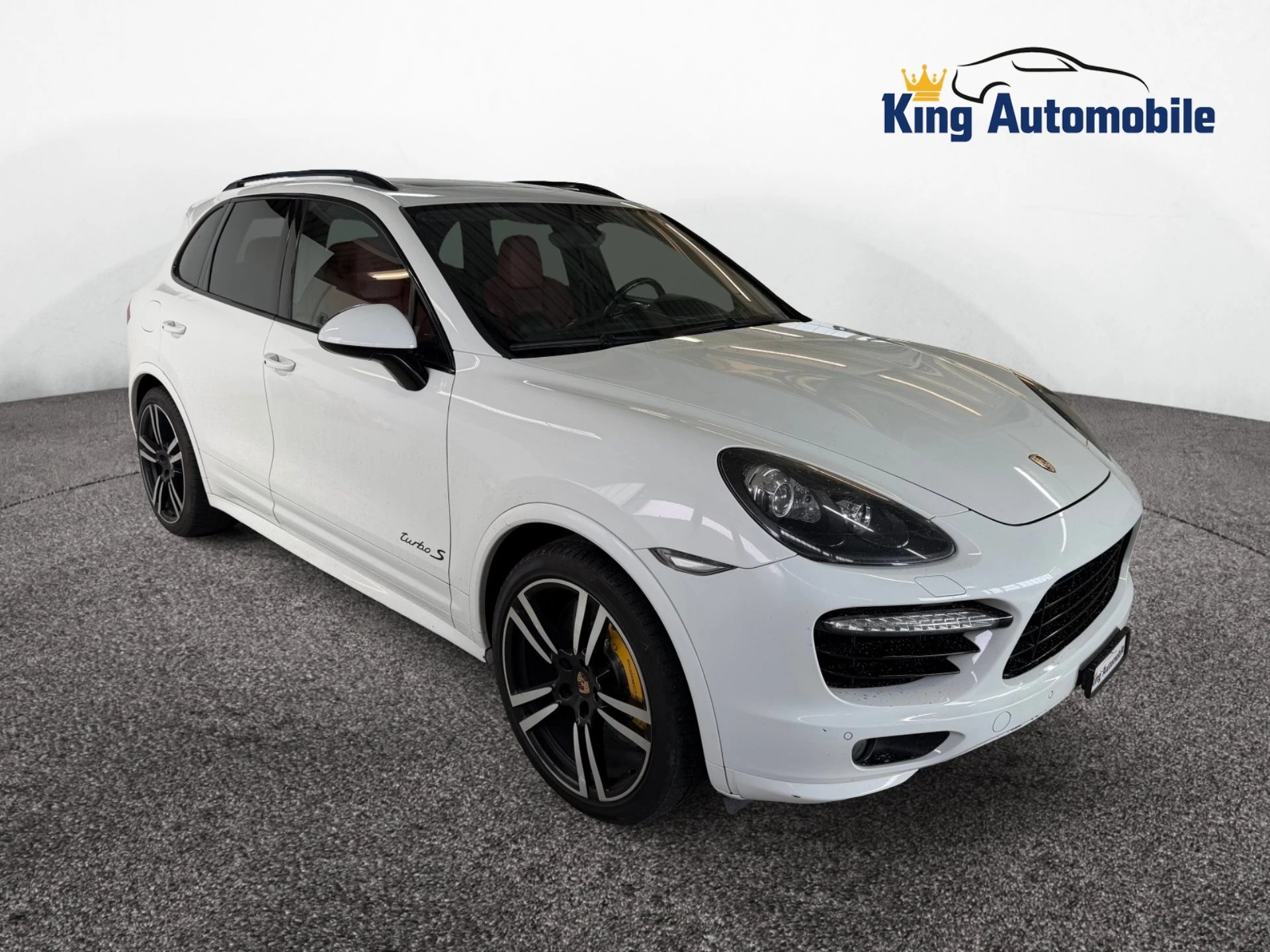 PORSCHE Cayenne Turbo S | AHK 3.5t. | Pano Dach | Sitz-Belüftung | RF-Kamera-image-0