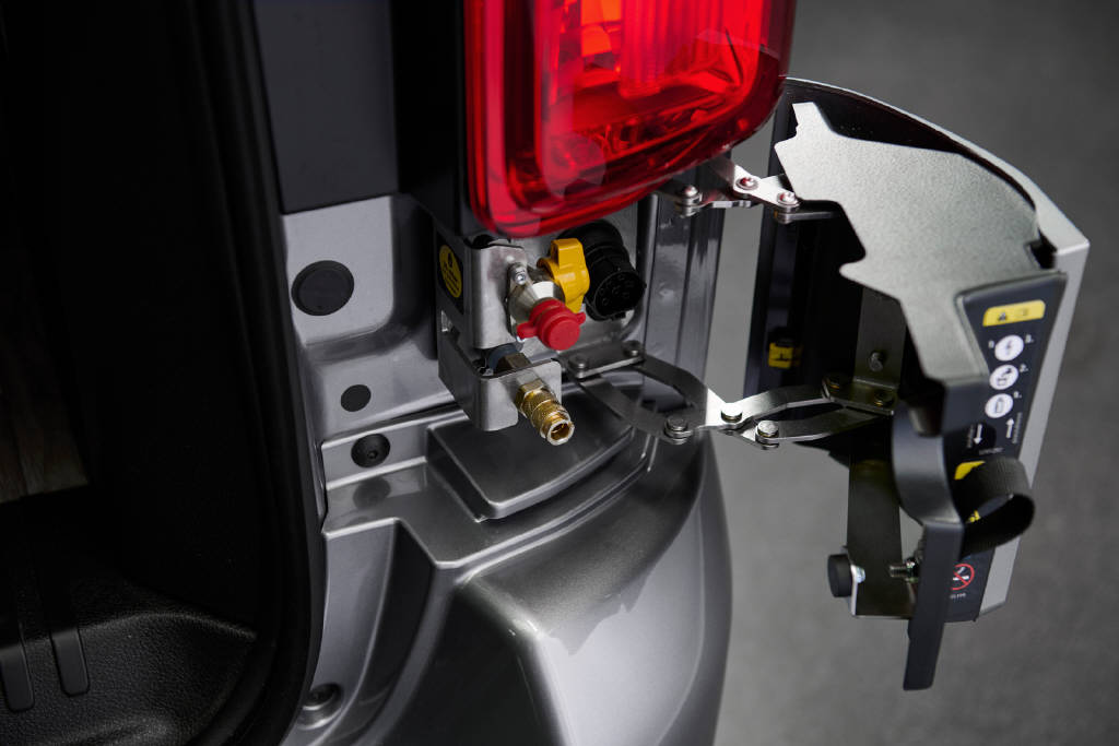 OPEL Zafira EXPLR 5.0 F 3.1t 2.2 BlueHDi 180 Automatik CROSSCAMP-image-13