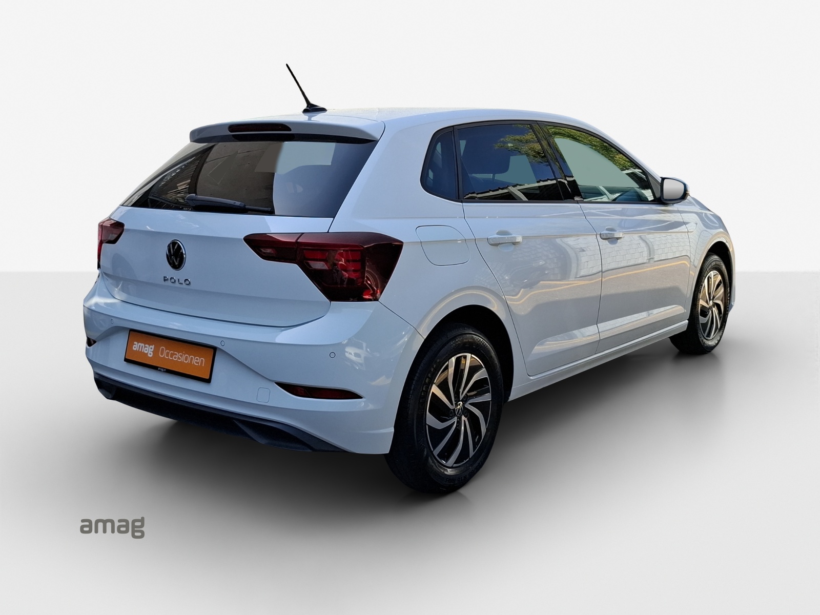 VW Polo 1.0 TSI Life-image-4