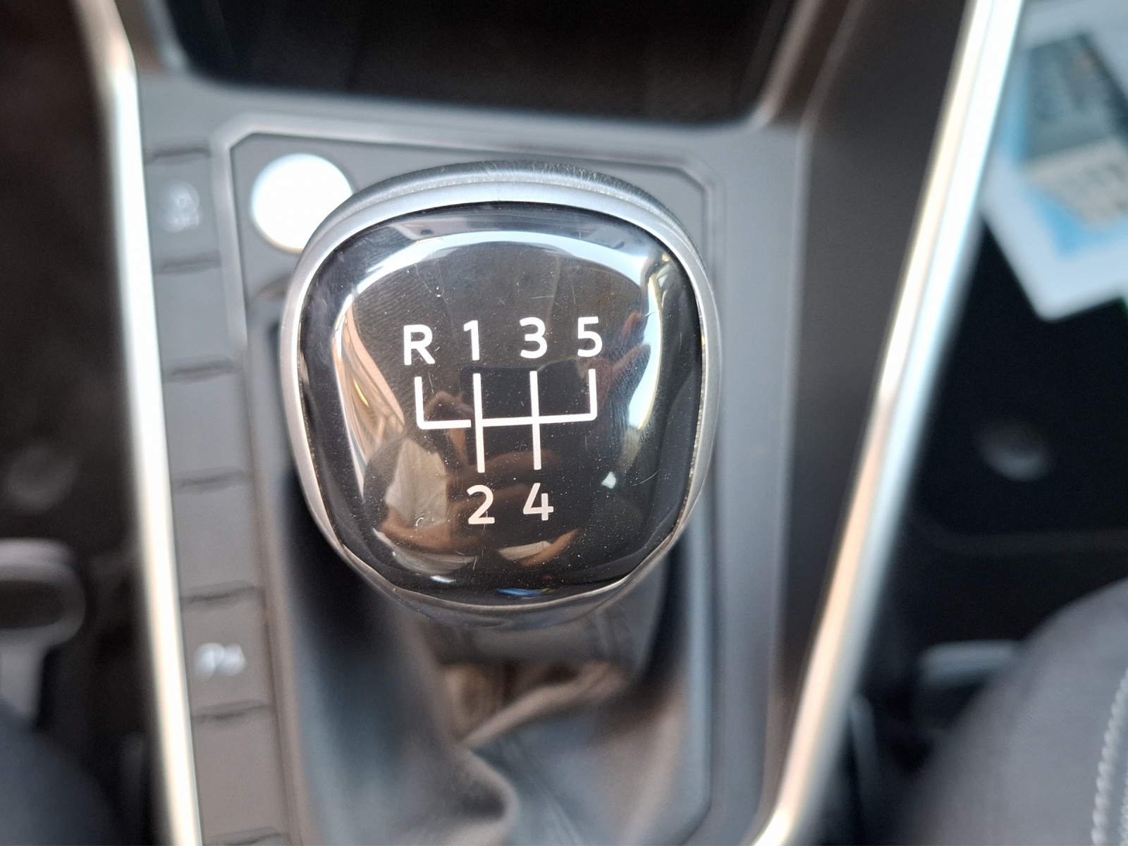 VW Polo 1.0 TSI Life-image-15