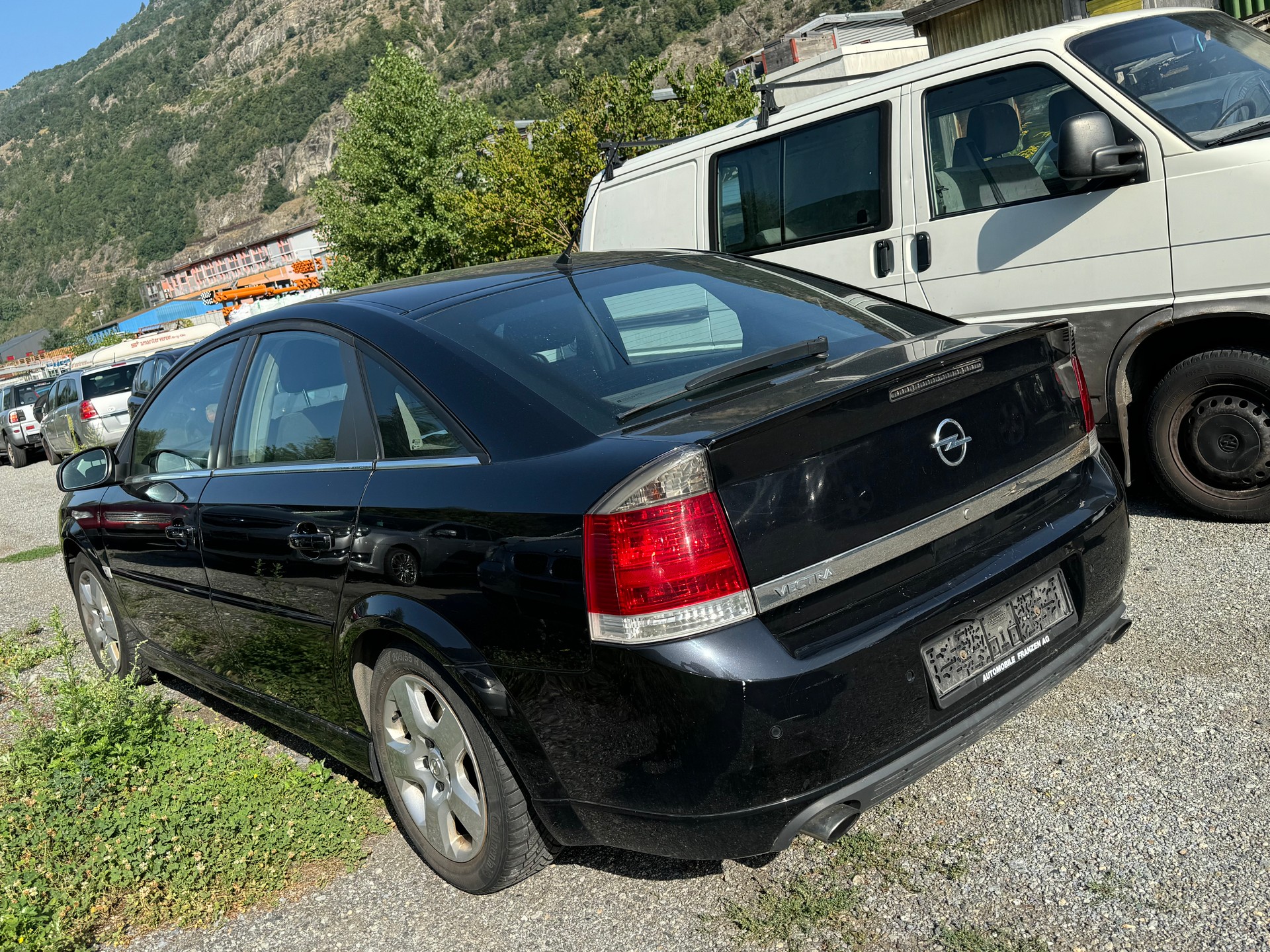 OPEL Vectra 2.0 Turbo Cosmo-image-3